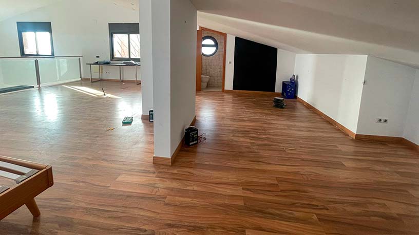 Chalet adosado en venta en calle Salvador Dali