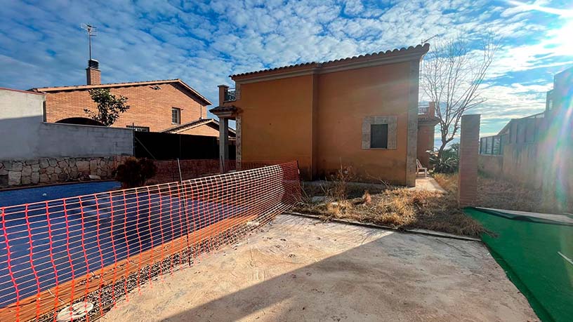 Chalet adosado en venta en calle Salvador Dali