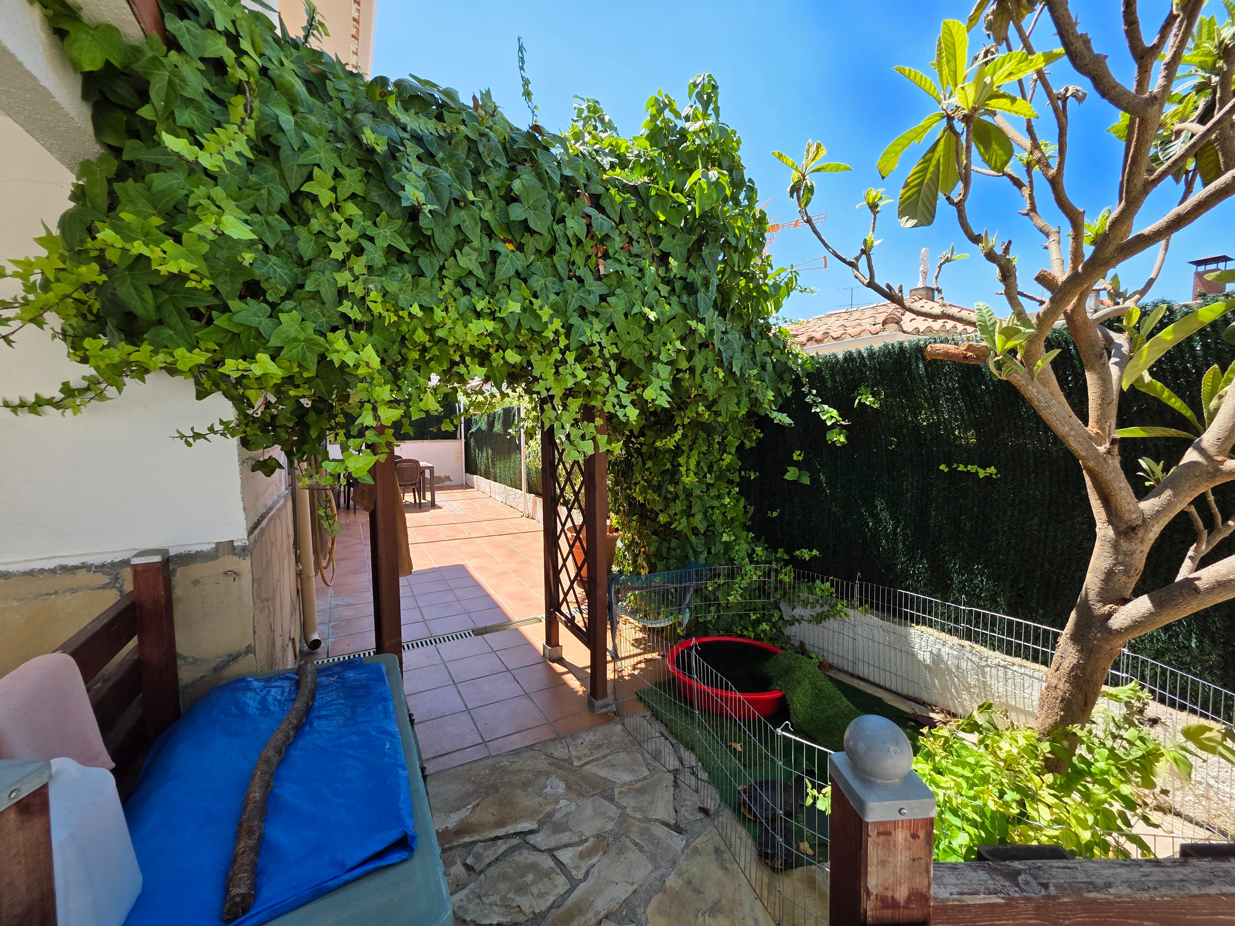 Townhouse for sale in carrer Carrer Mar de Les Antillas