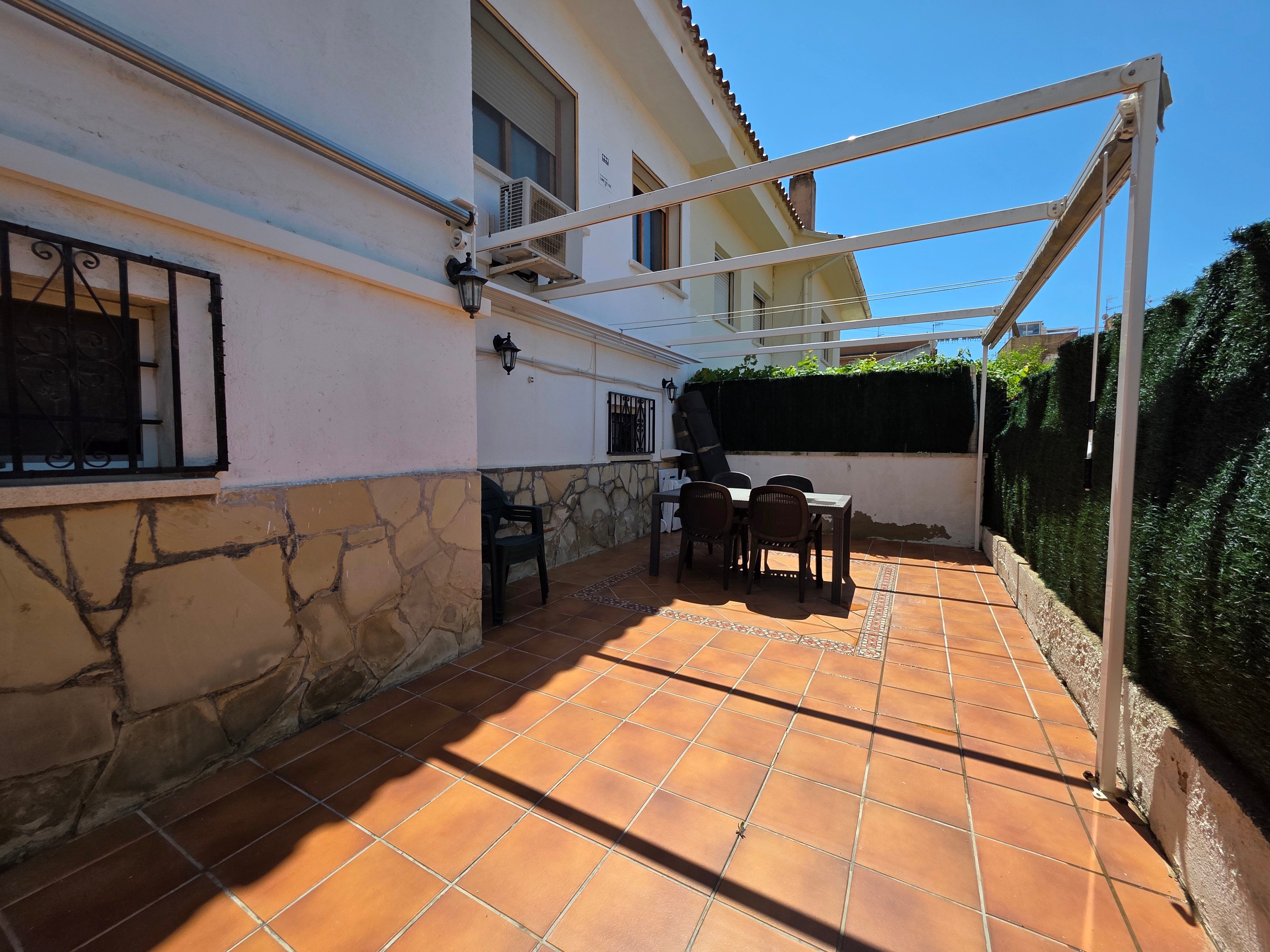 Townhouse for sale in carrer Carrer Mar de Les Antillas
