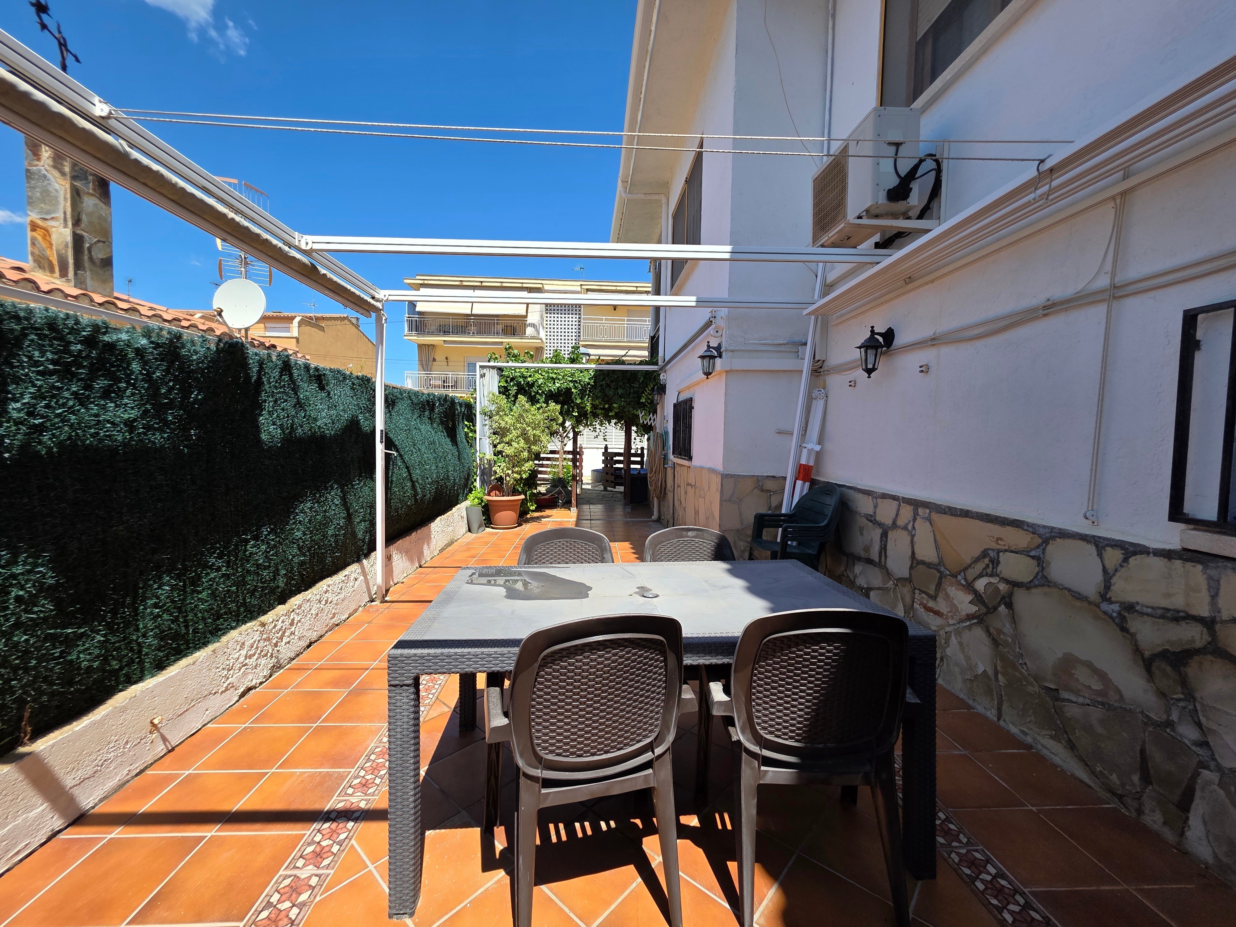 Townhouse for sale in carrer Carrer Mar de Les Antillas