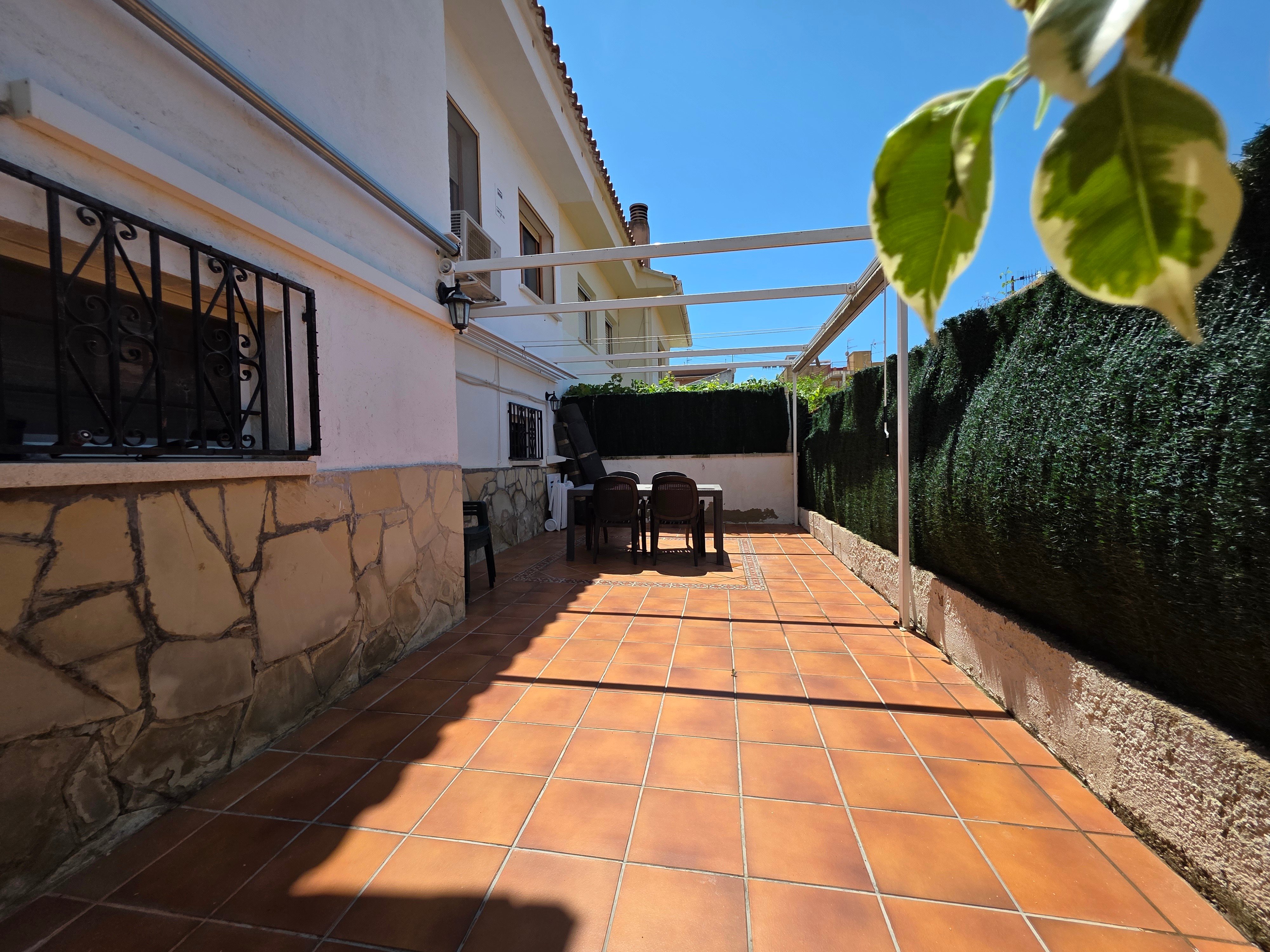 Townhouse for sale in carrer Carrer Mar de Les Antillas