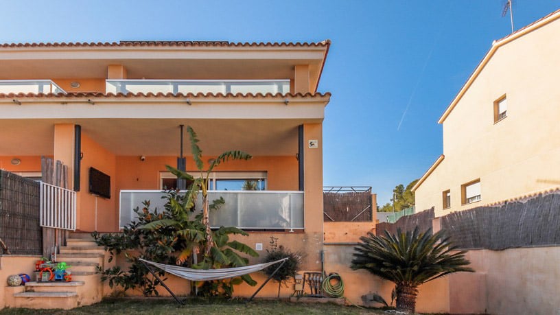 Casa en venta en carrer Carrer Montserrat Roig