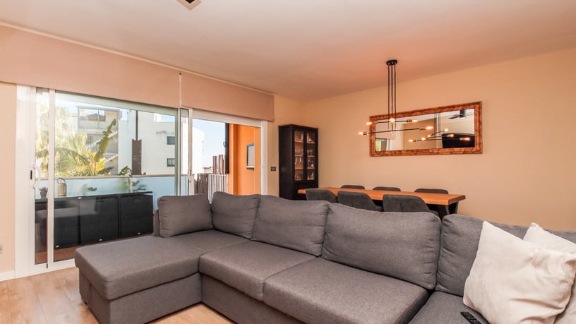 Casa en venta en carrer Carrer Montserrat Roig