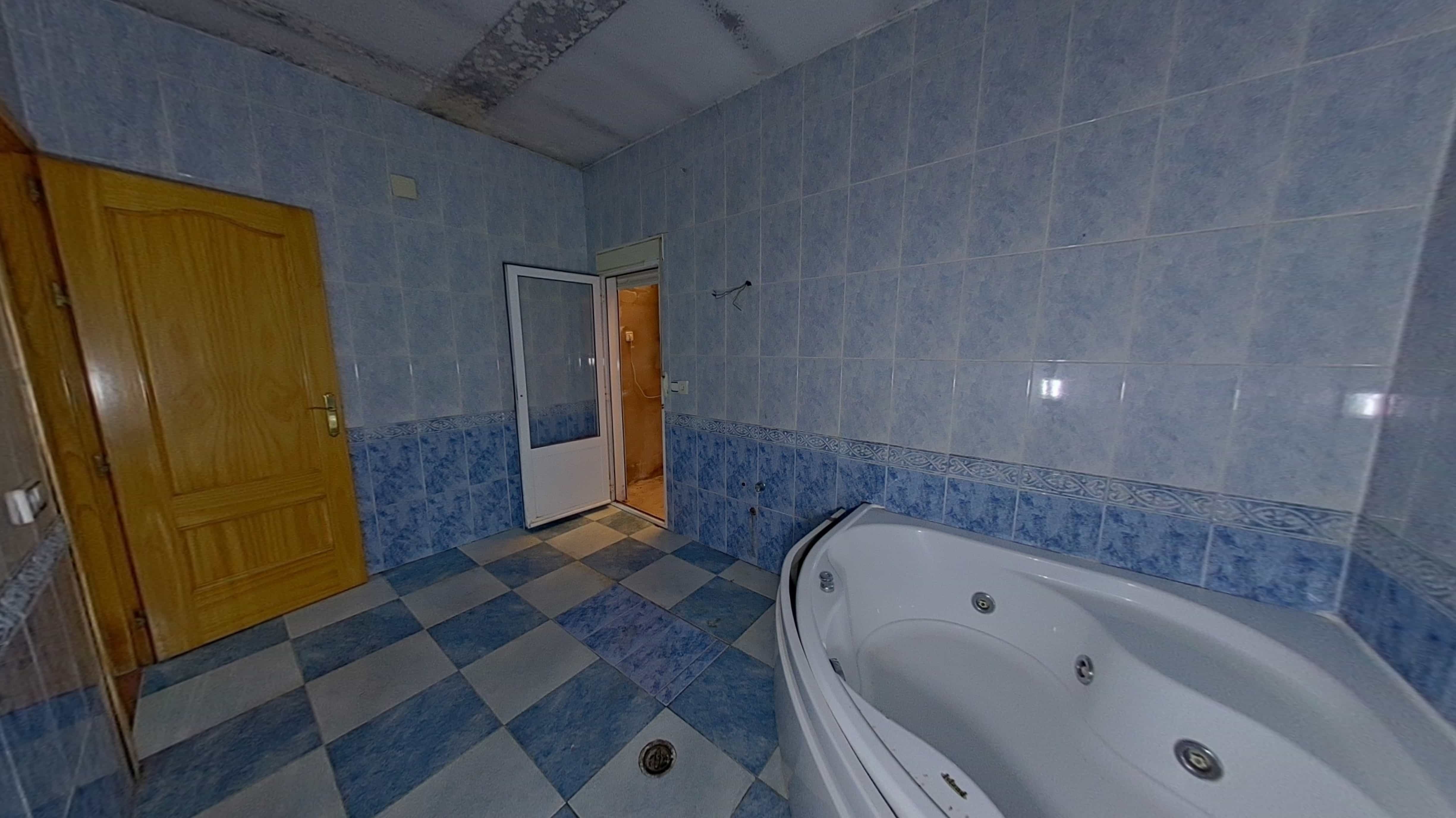 Chalet adosado en venta en calle Real