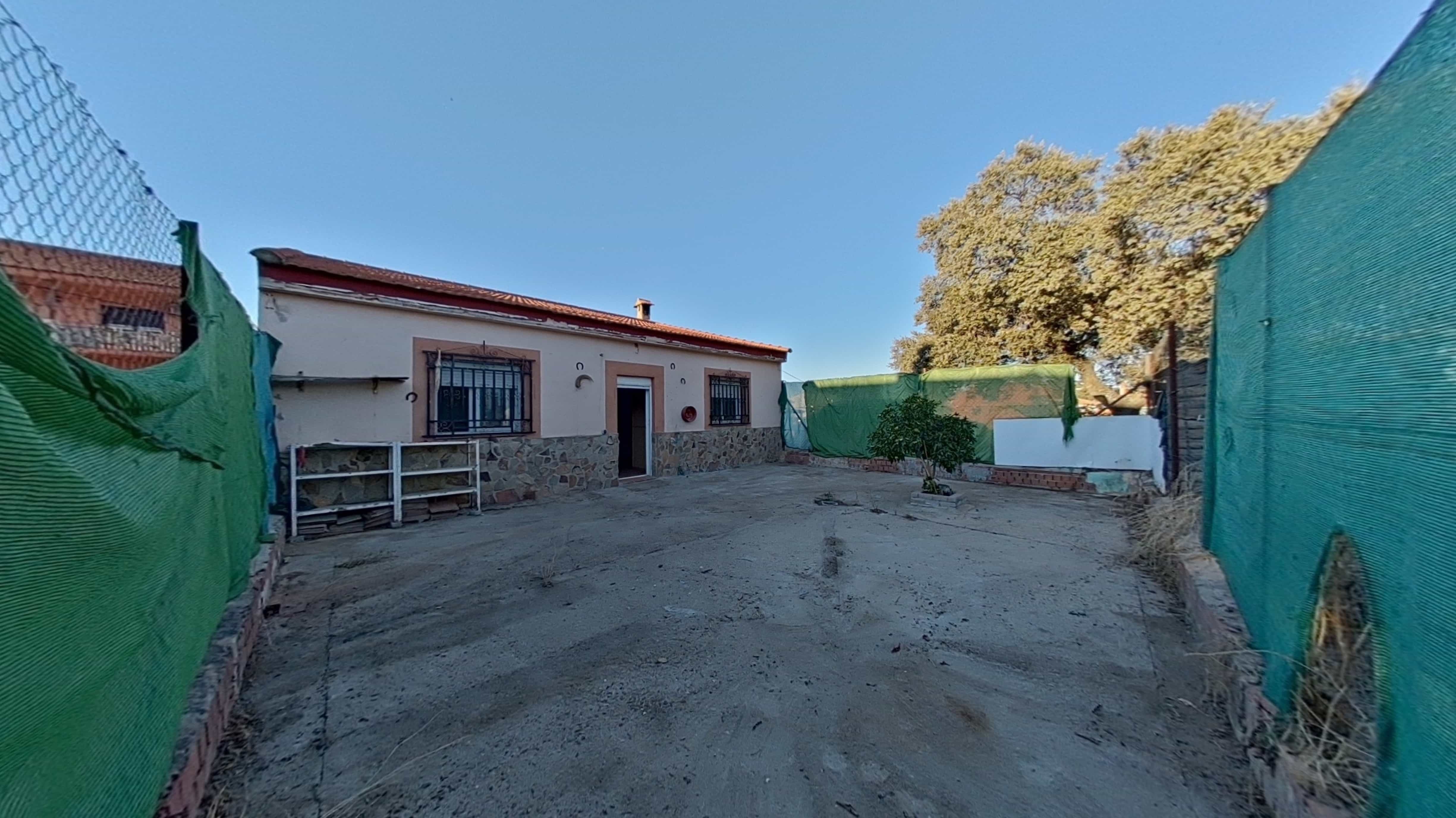 Chalet adosado en venta en calle Real