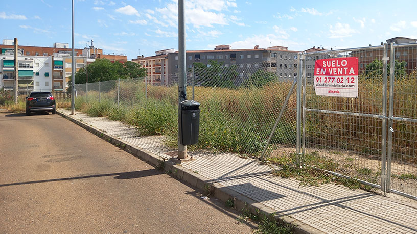 Terreno urbano en venta en calle Puente de Palos