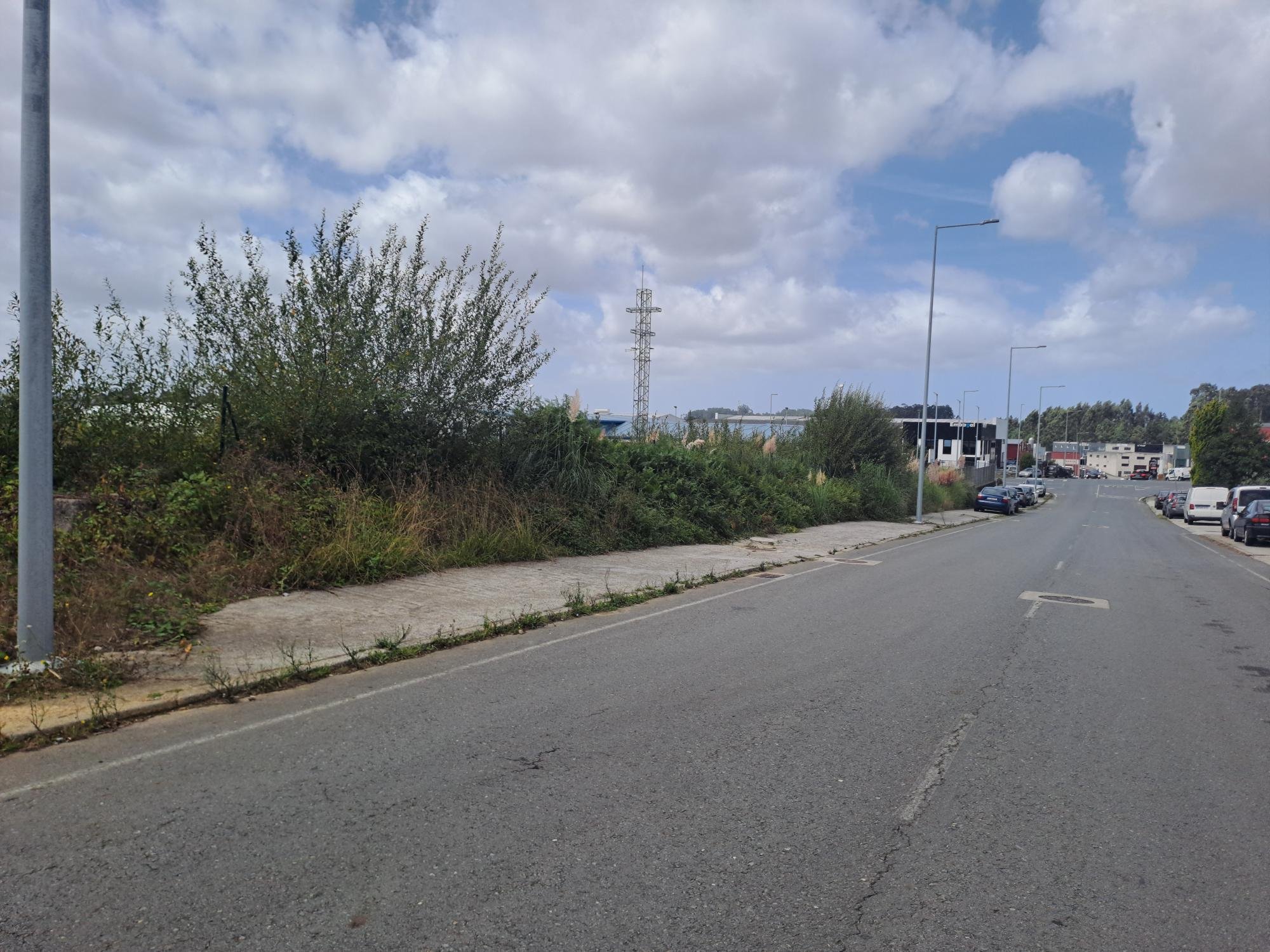 Terreno urbano en venta en calle Daimler
