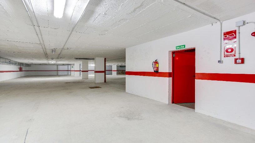 Garage for sale in g.v. Asima