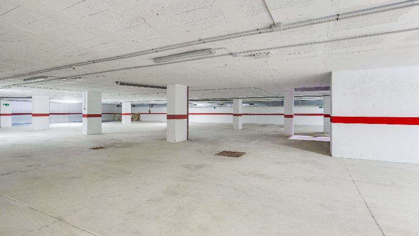 Garaje en venta en via Granasima