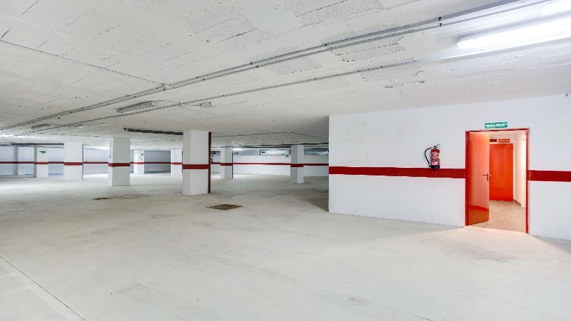 Garaje en venta en via Granasima