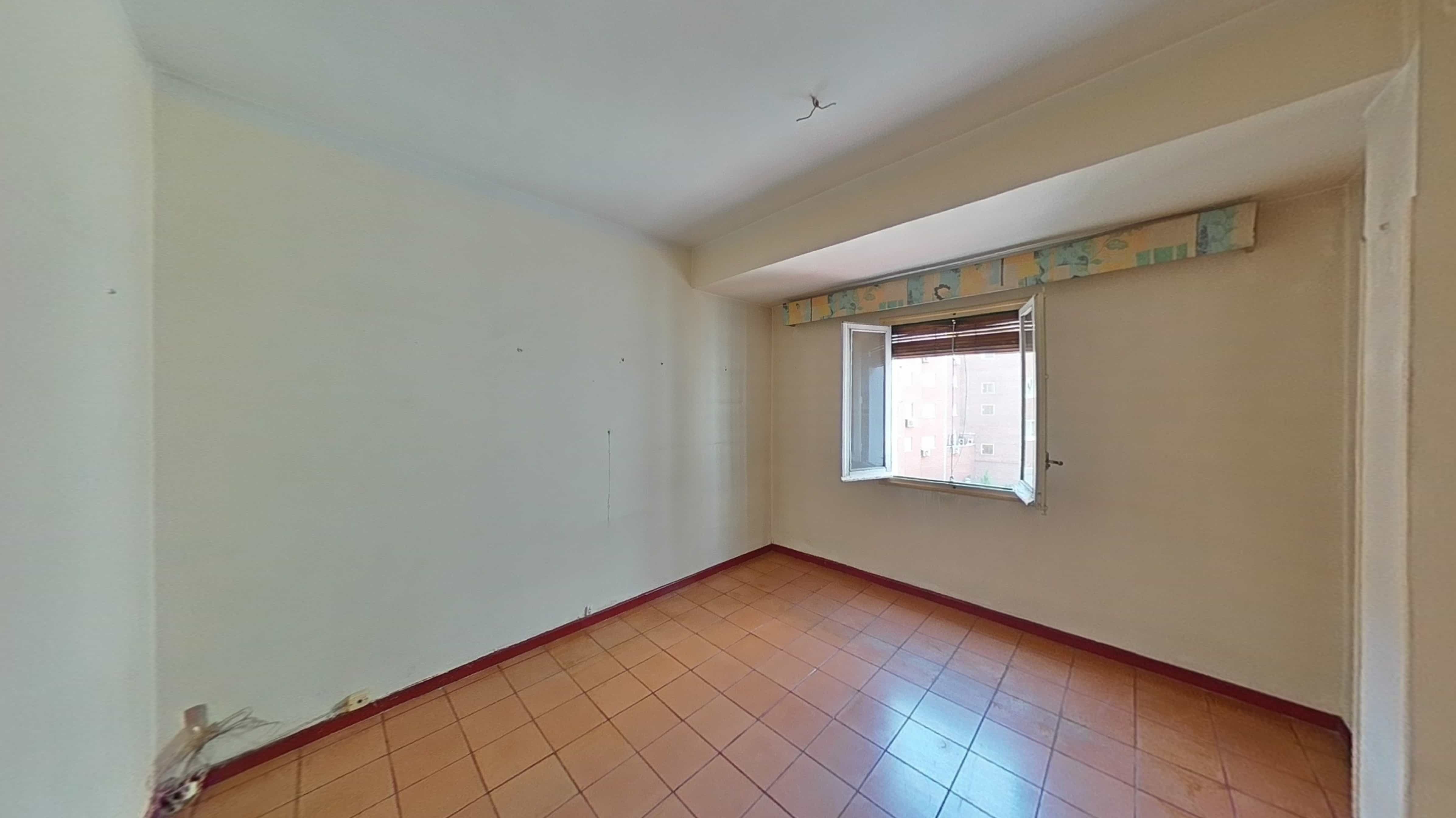 Flat for sale in calle Sebastian Gómez