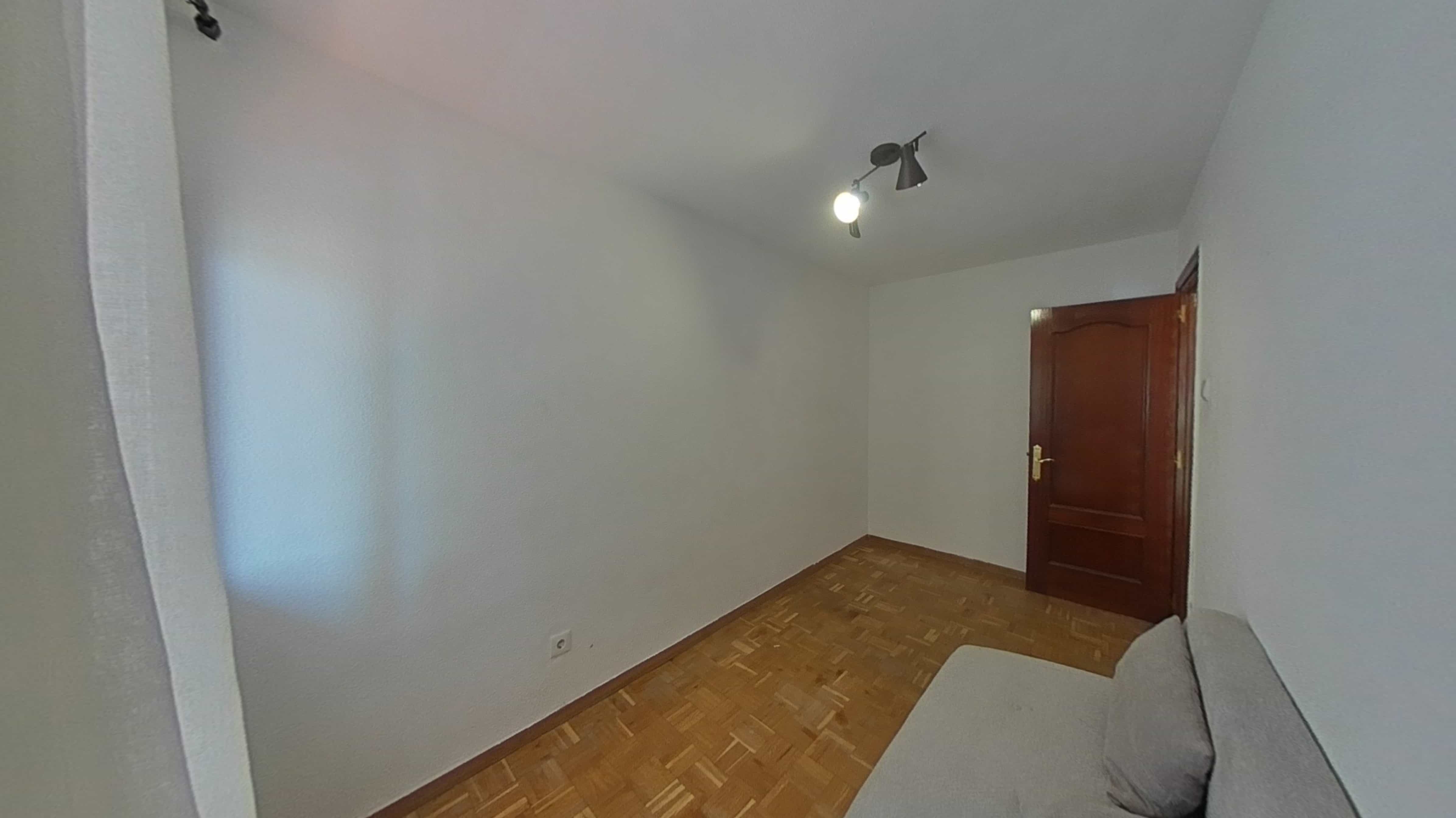 Flat for sale in calle Benimamet