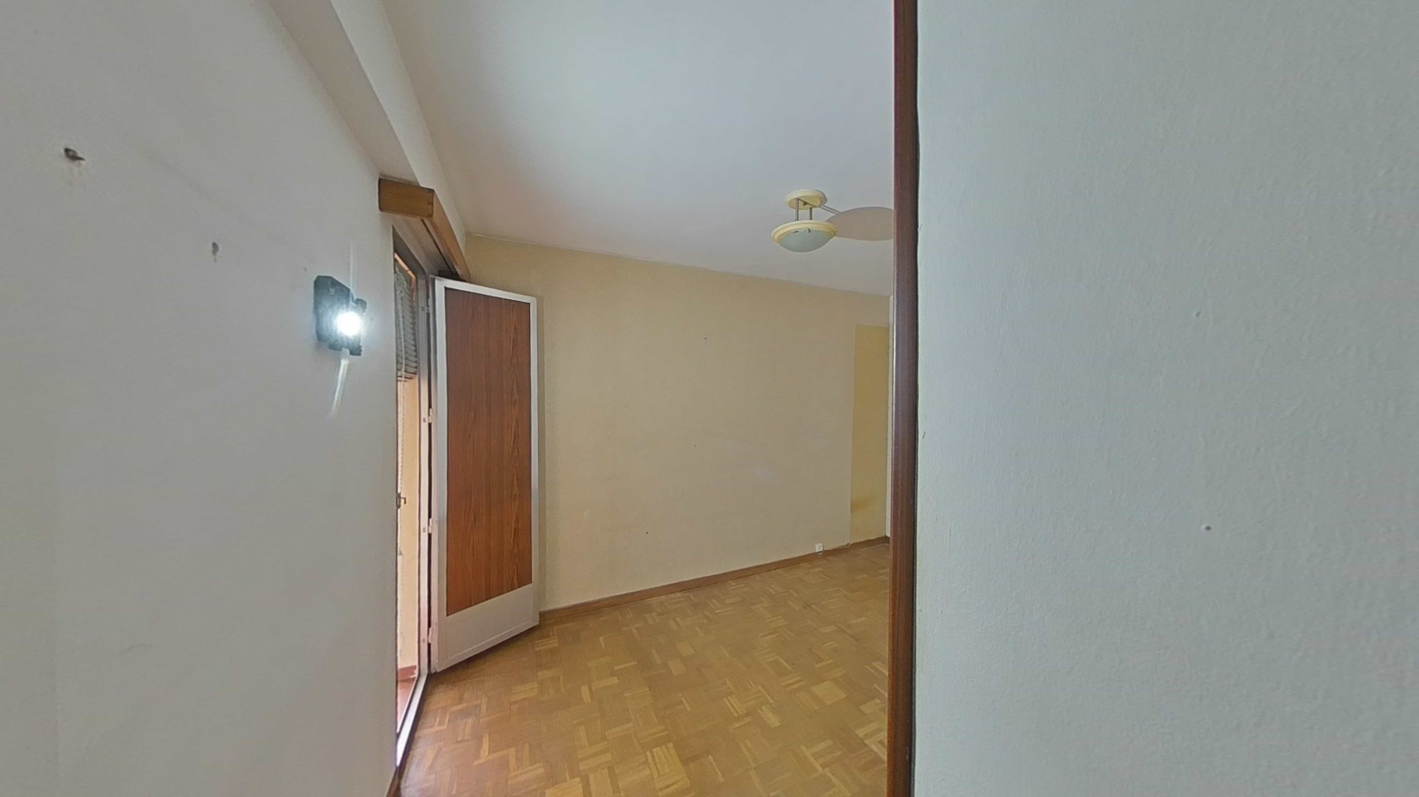 Piso en venta en calle Ocaña