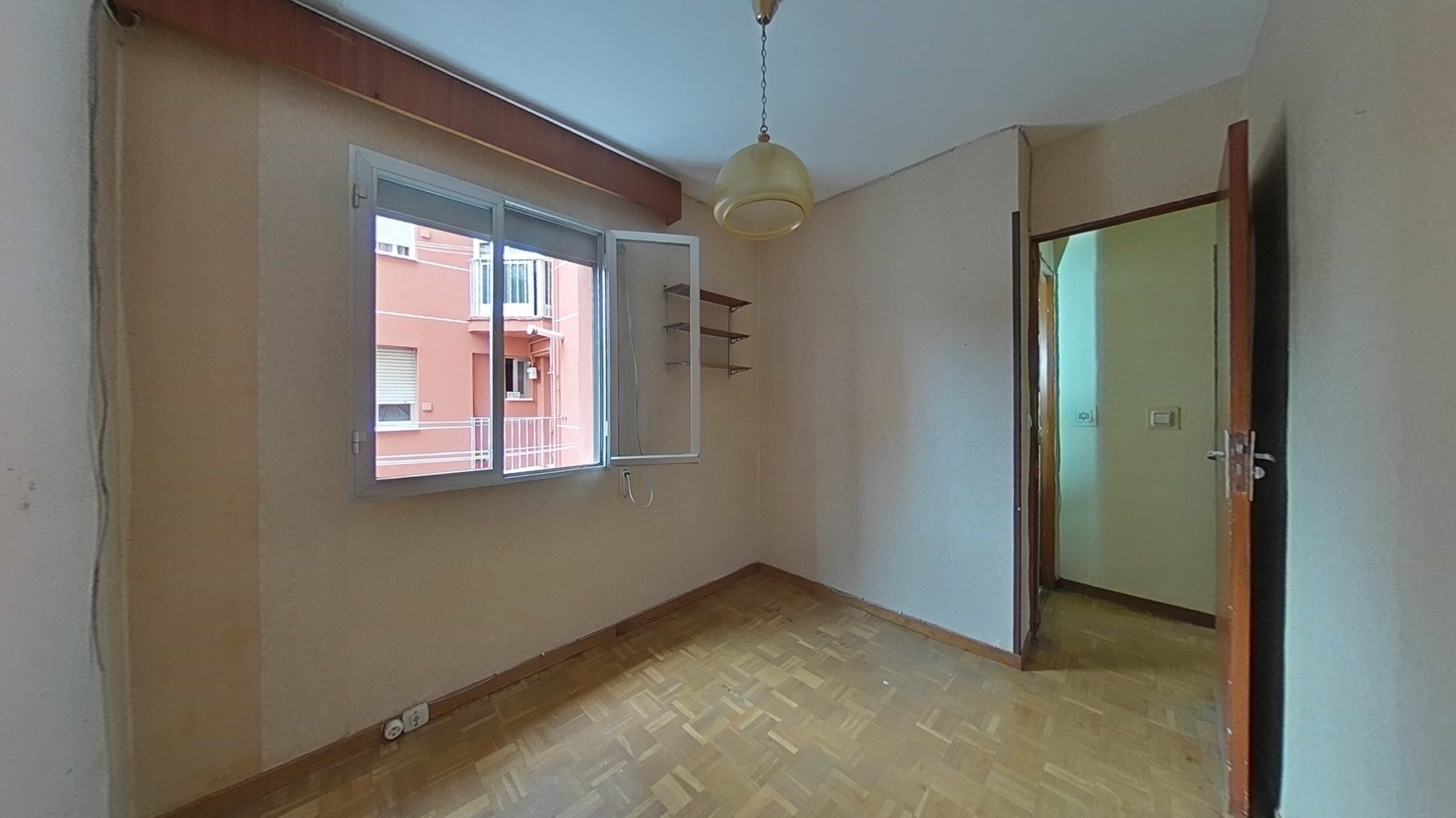 Piso en venta en calle Ocaña