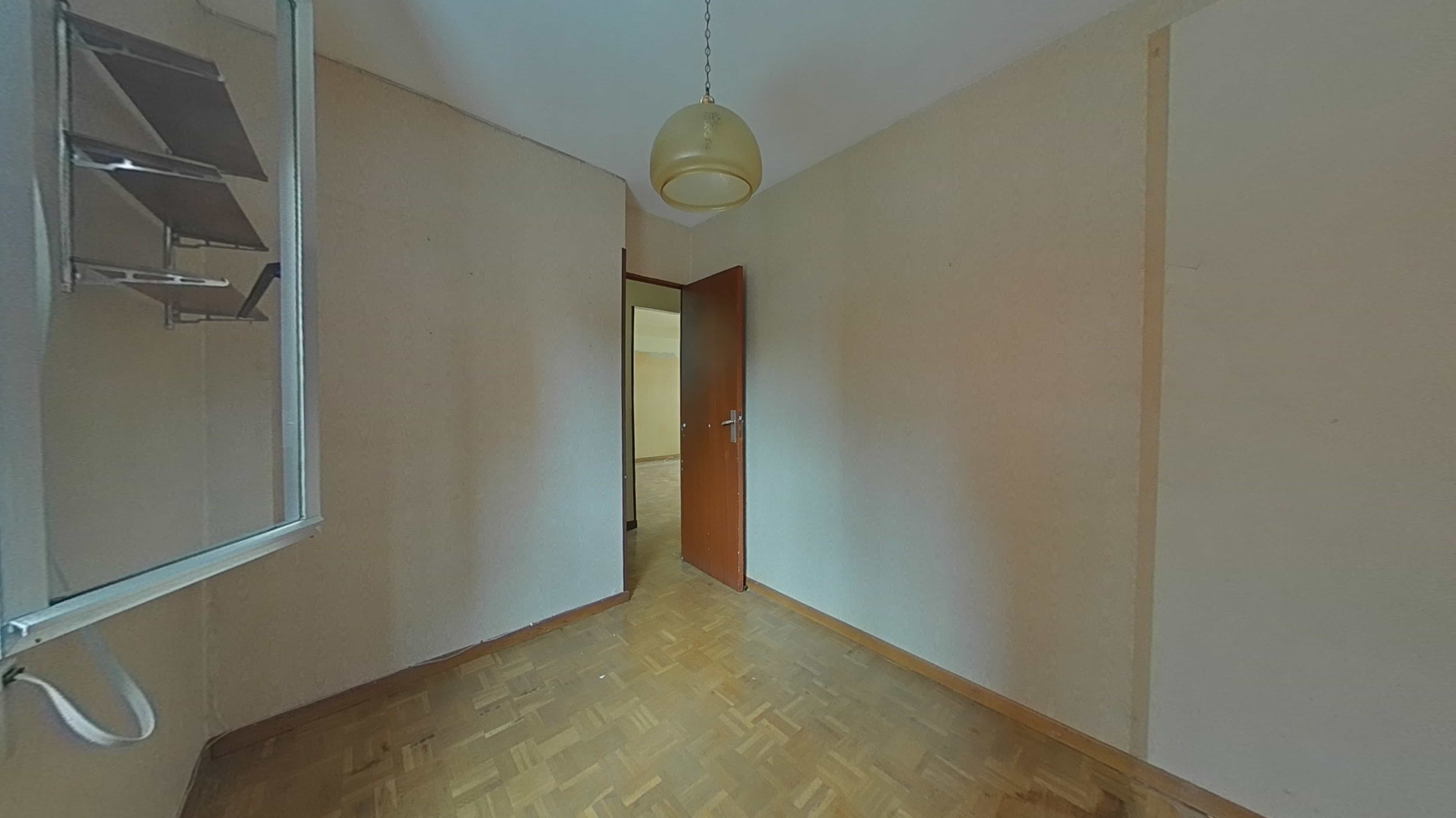 Piso en venta en calle Ocaña