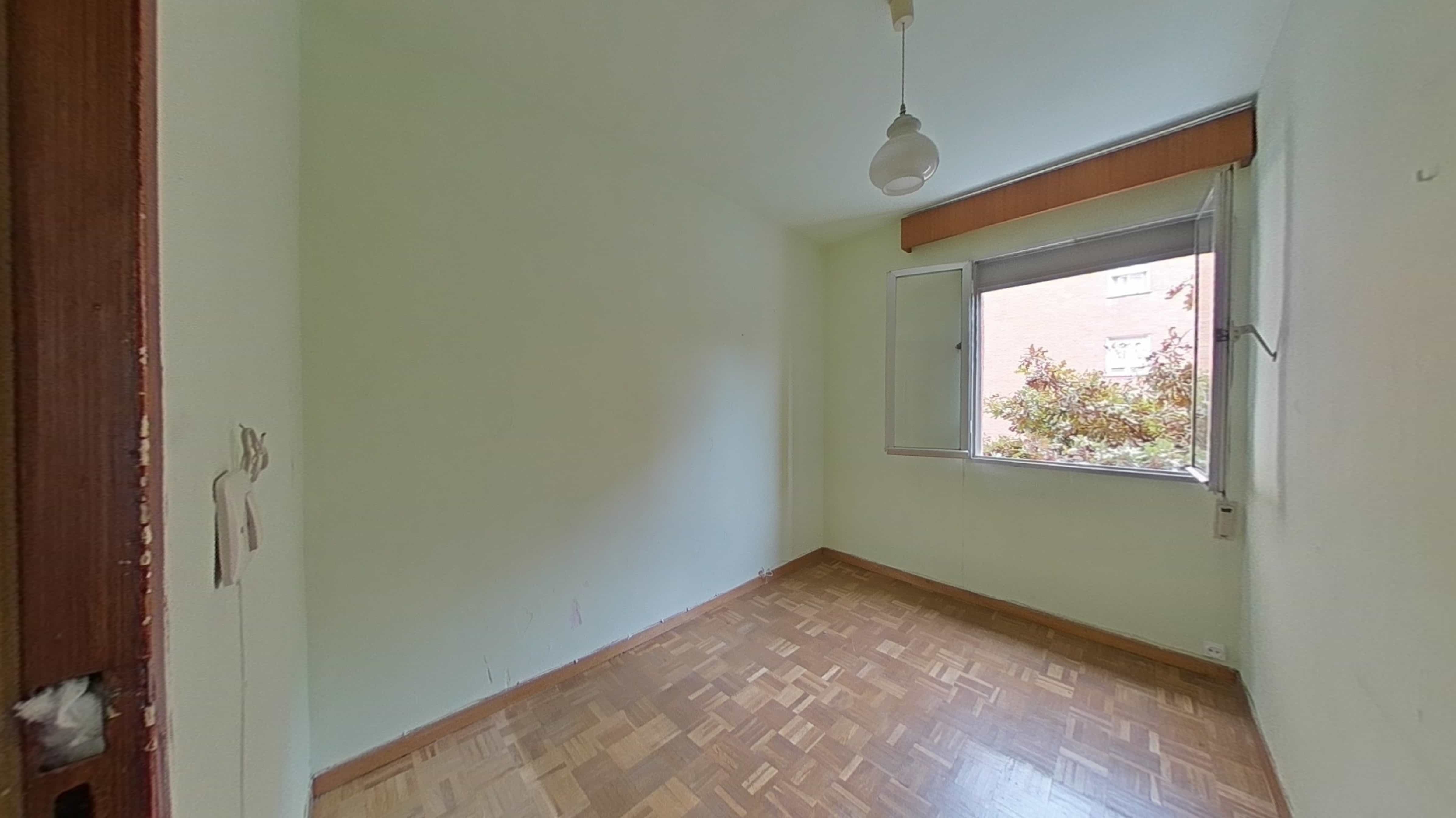 Piso en venta en calle Ocaña