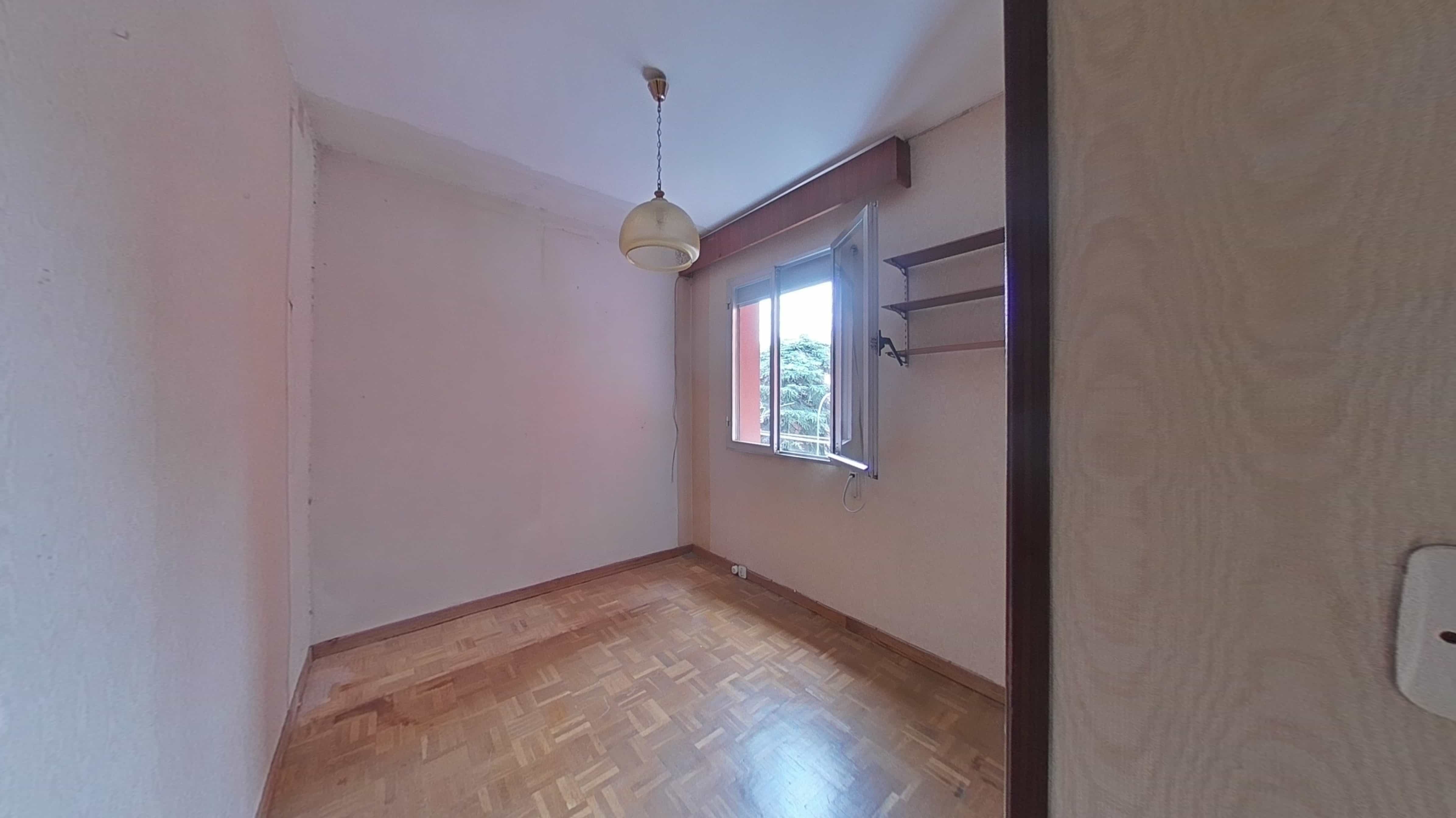 Piso en venta en calle Ocaña