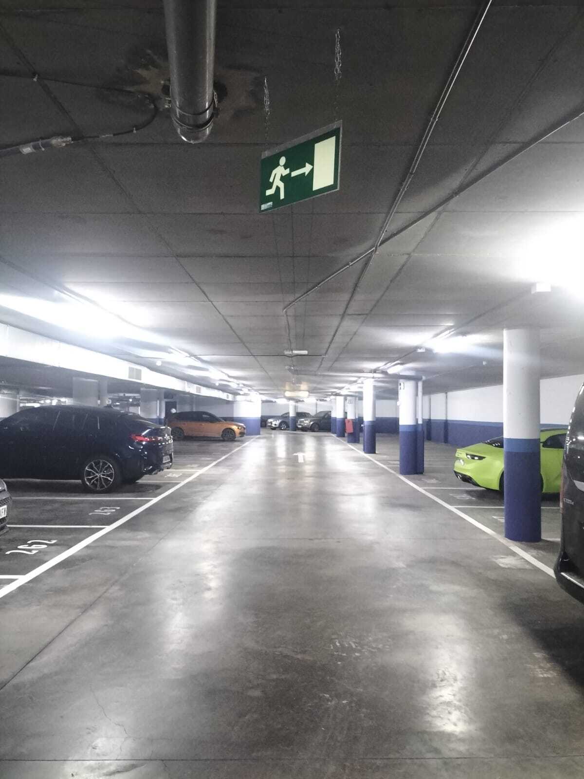 Garage à vendre à avda De America