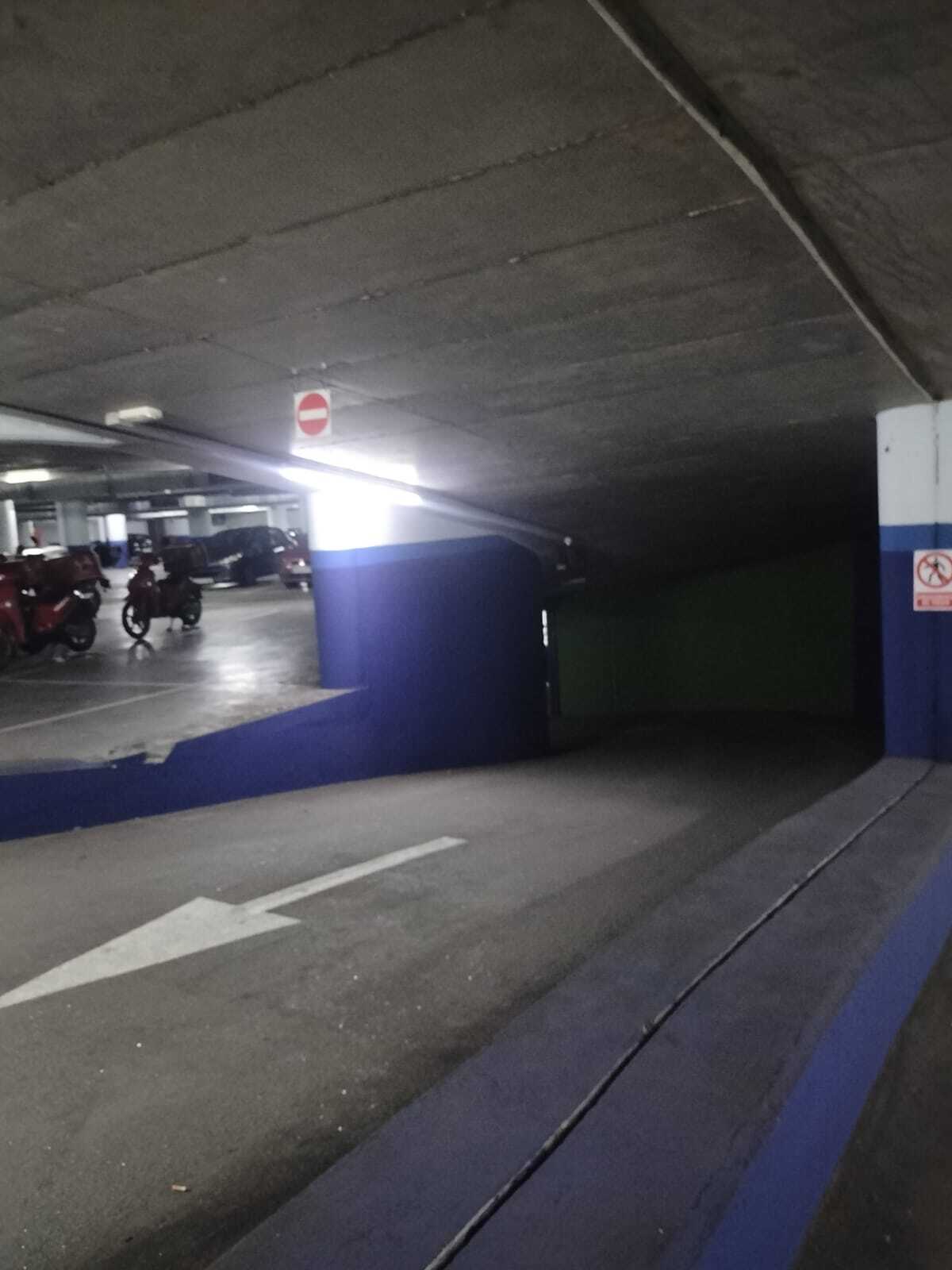 Garage à vendre à avda De America