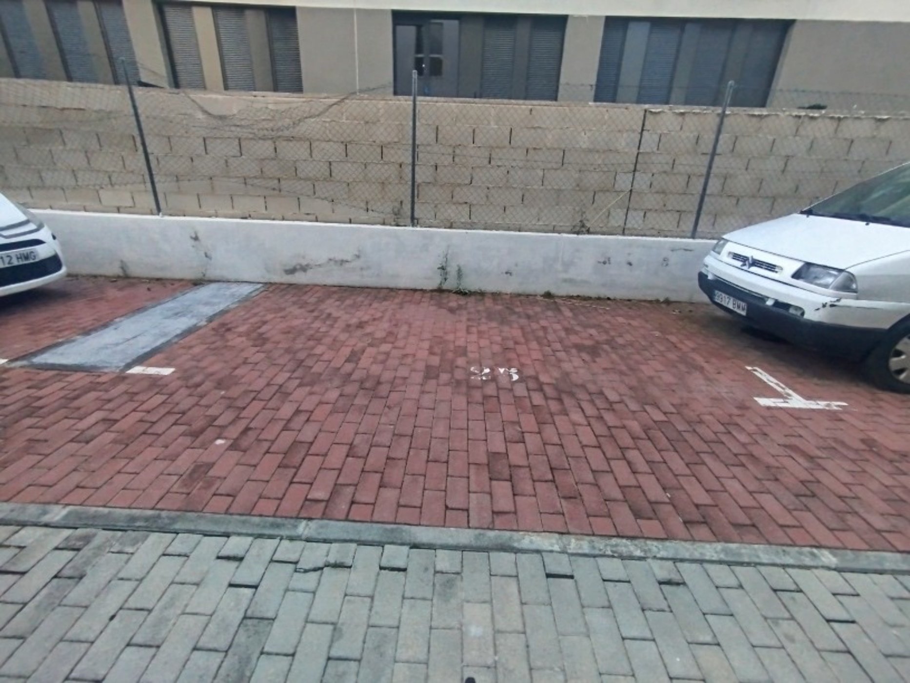 Garage for sale in calle Laguna del Marquesado