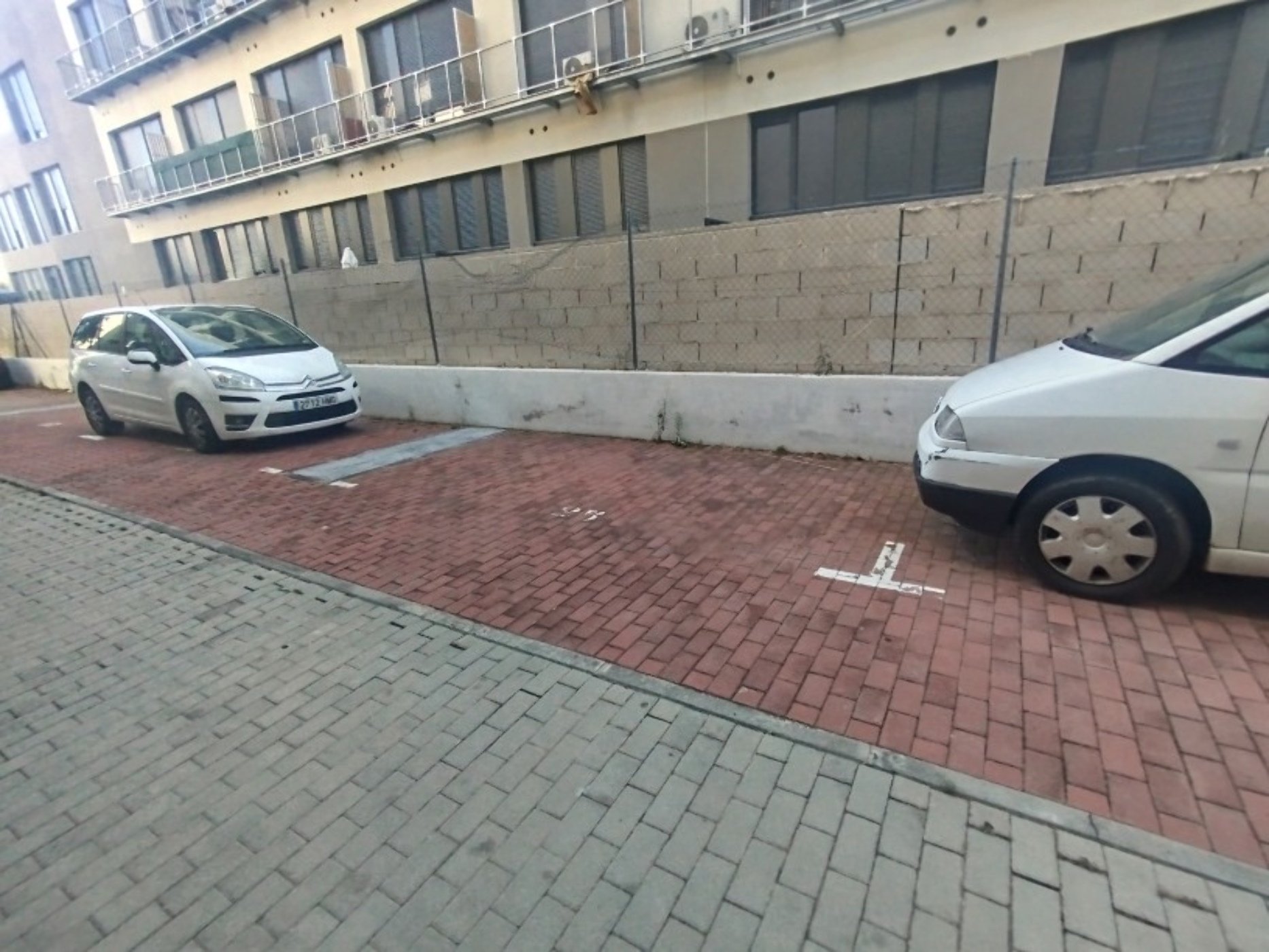 Garage for sale in calle Laguna del Marquesado
