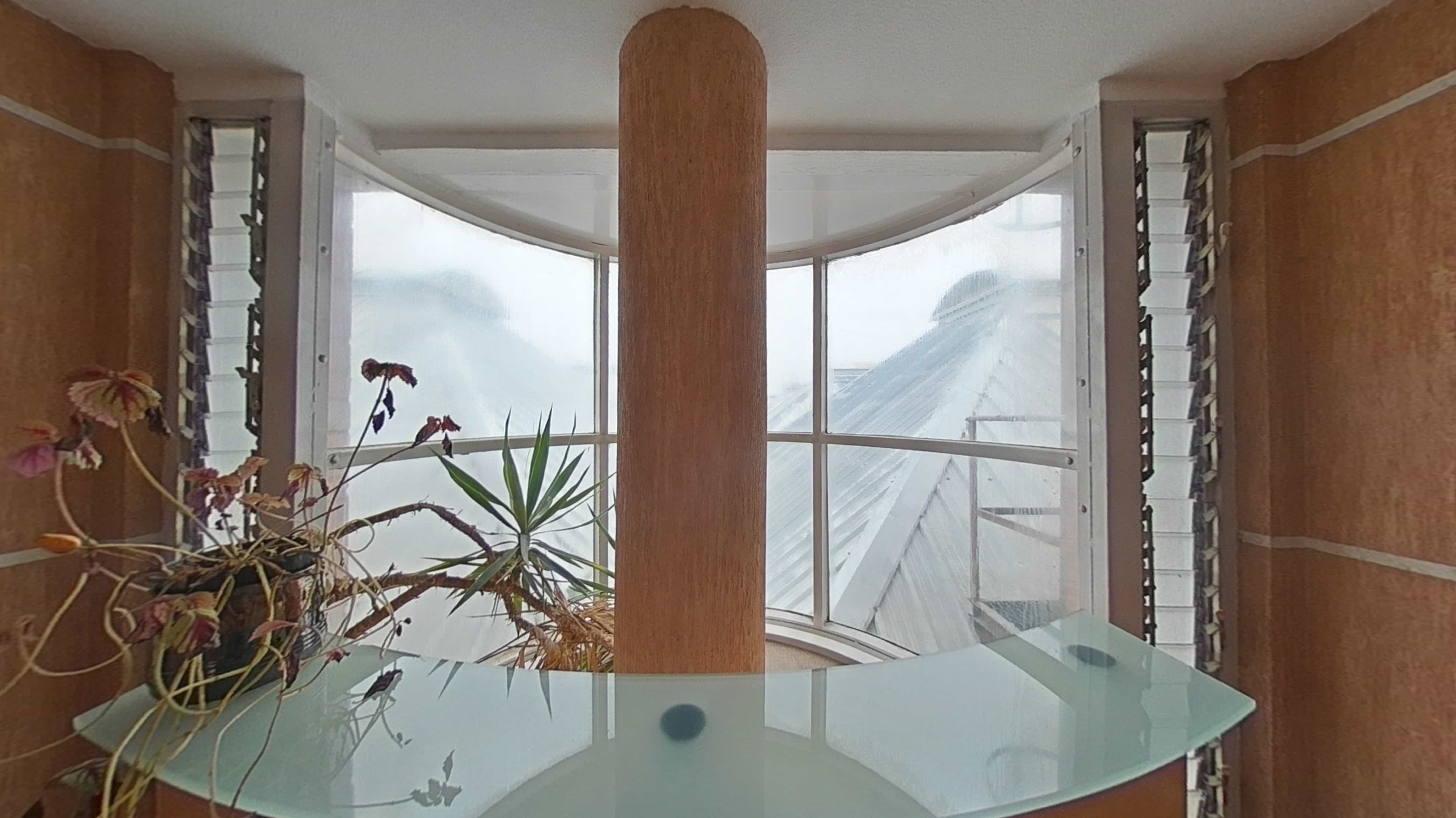 Local en venta en calle Via Complutense