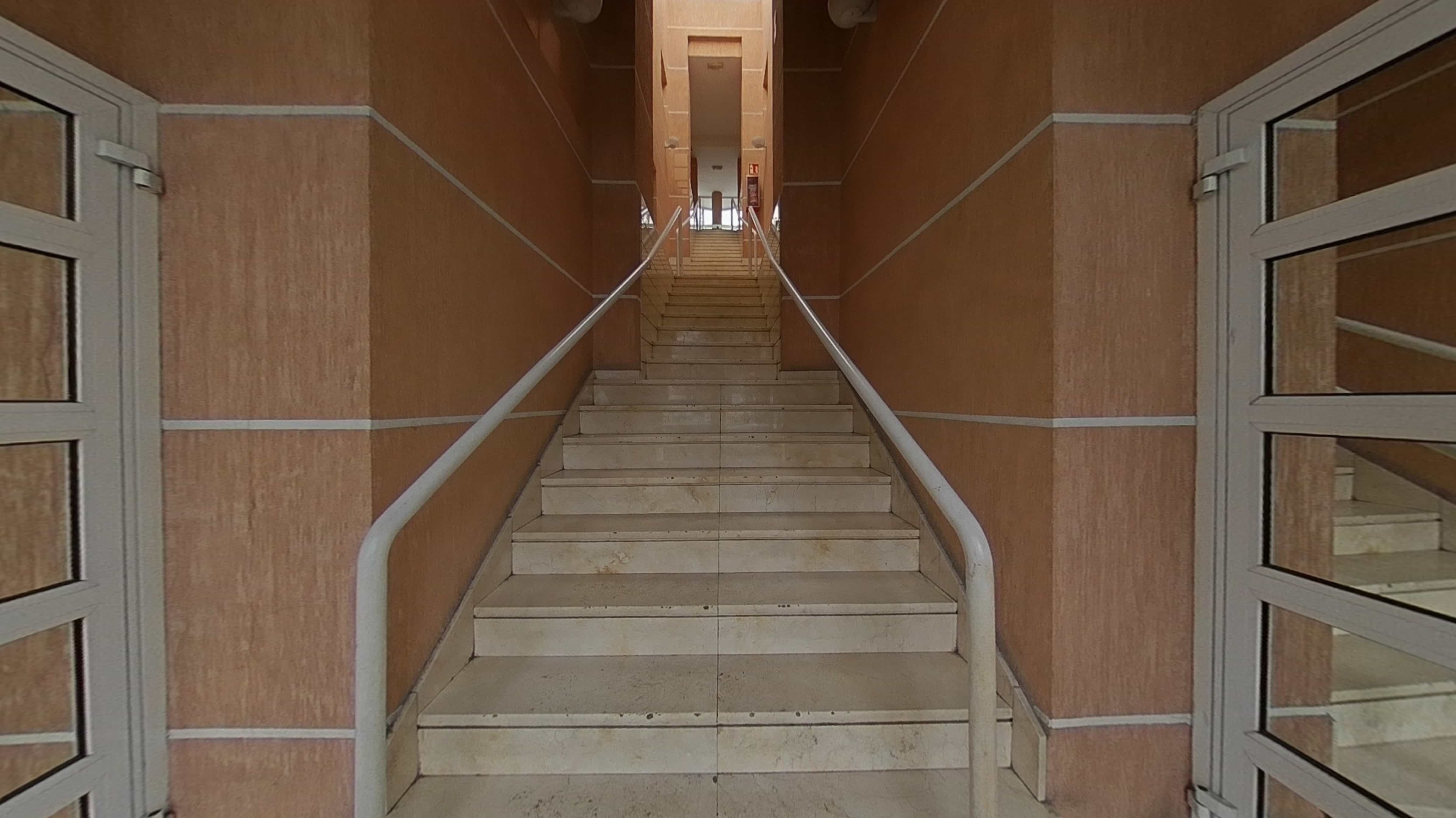 Local en venta en calle Via Complutense