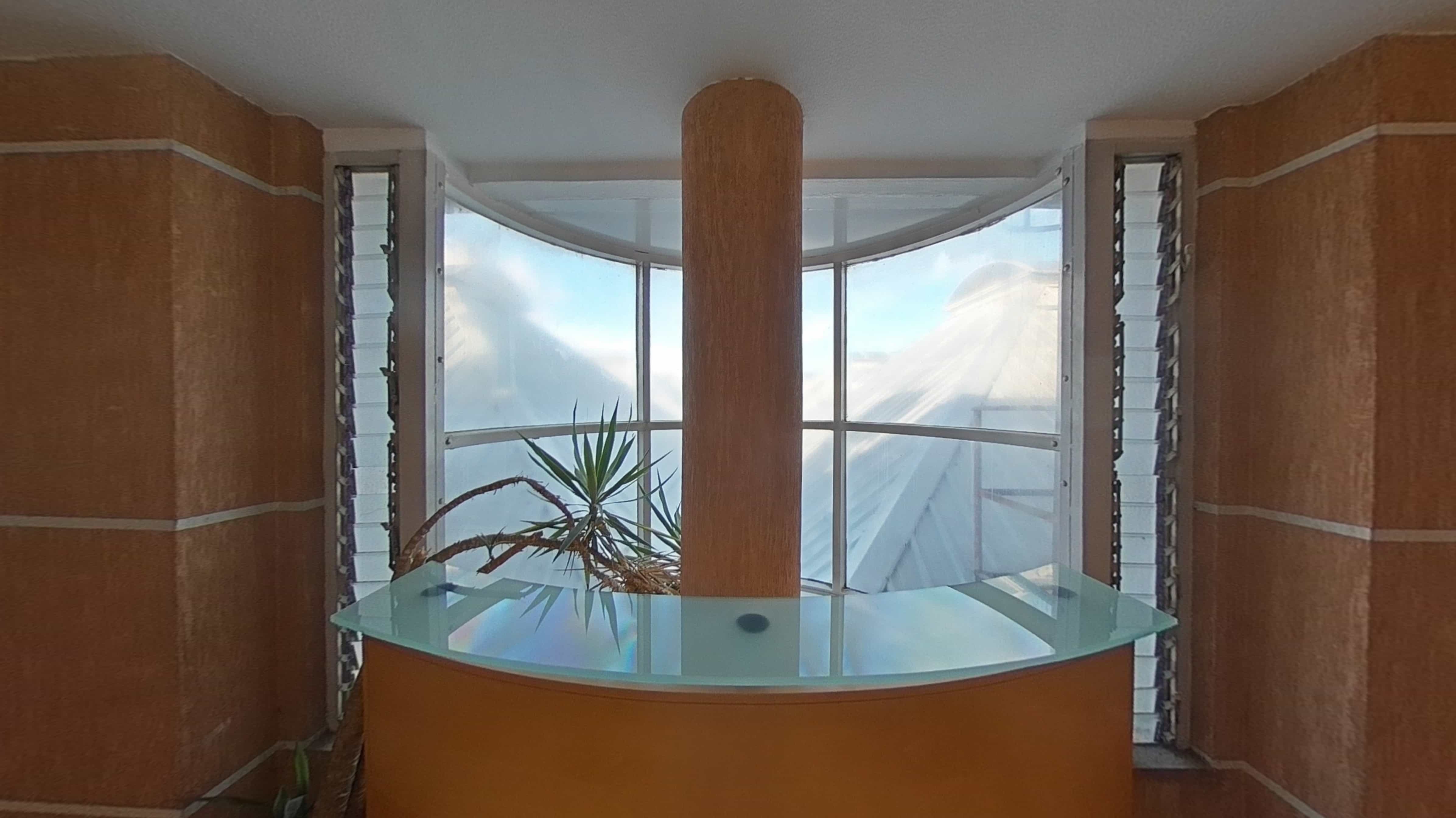 Local en venta en calle Via Complutense