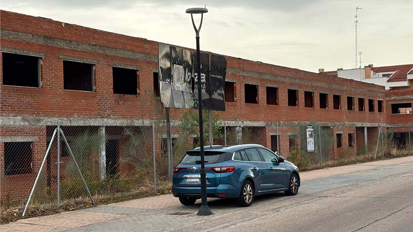 Obra parada en venta en calle Sau-3 Ciudad Jardin