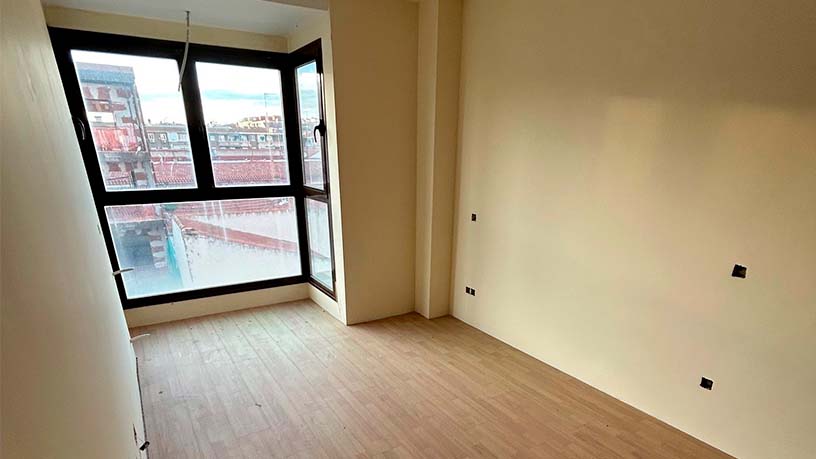Work stopped for sale in calle Fuenlabrada