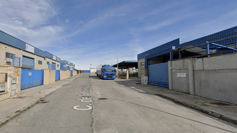 Nave industrial en venta en calle Cerezos