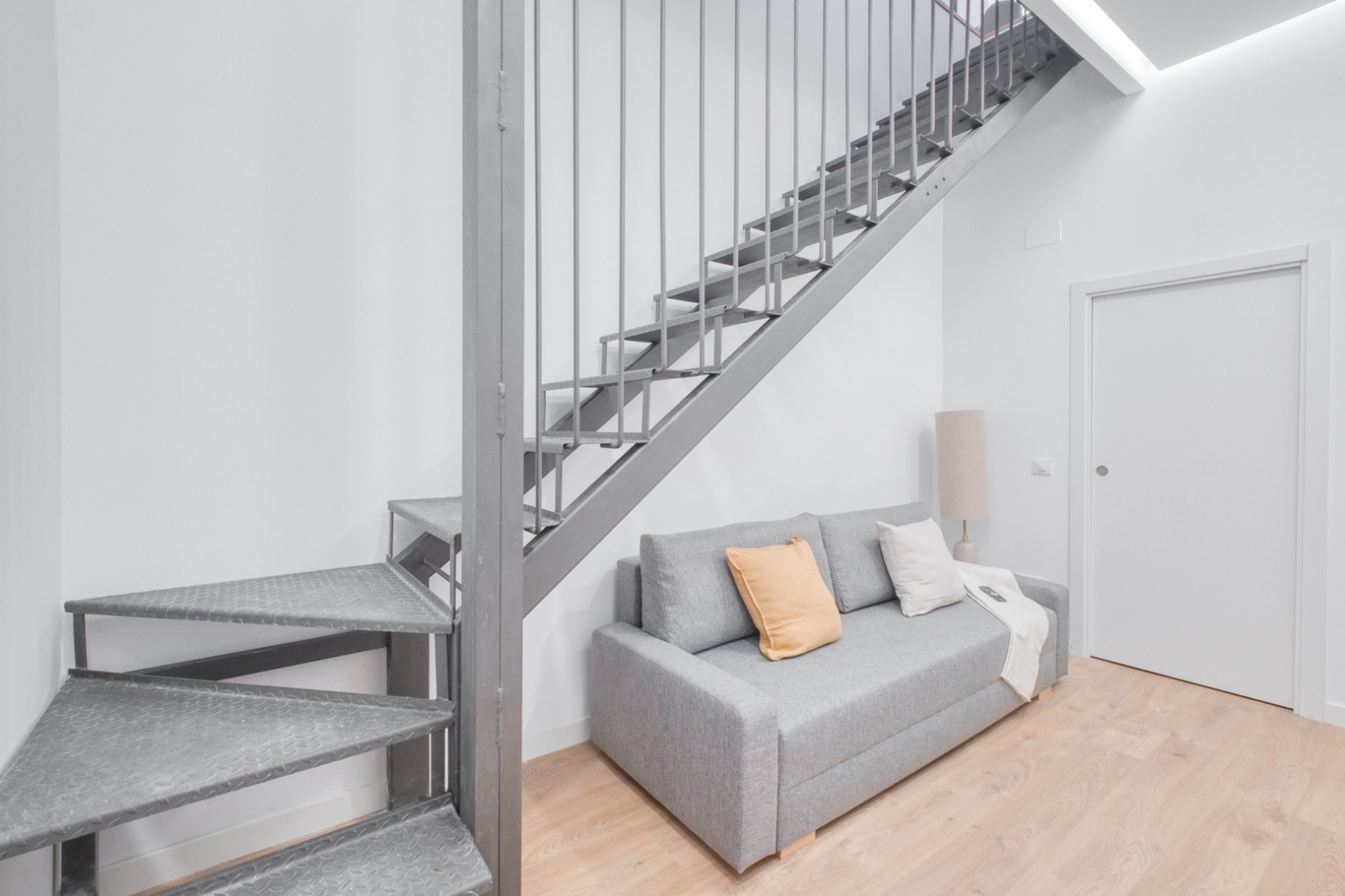 Flat for sale in calle Calle del General Lacy Madrid