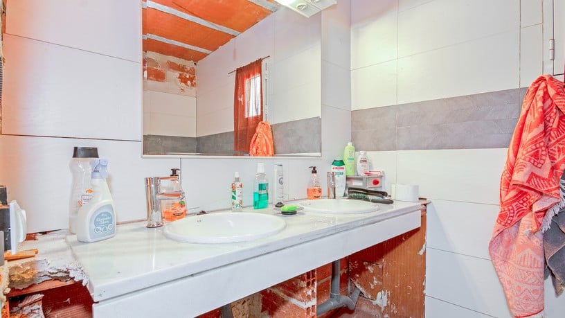 House for sale in calle Calle Once