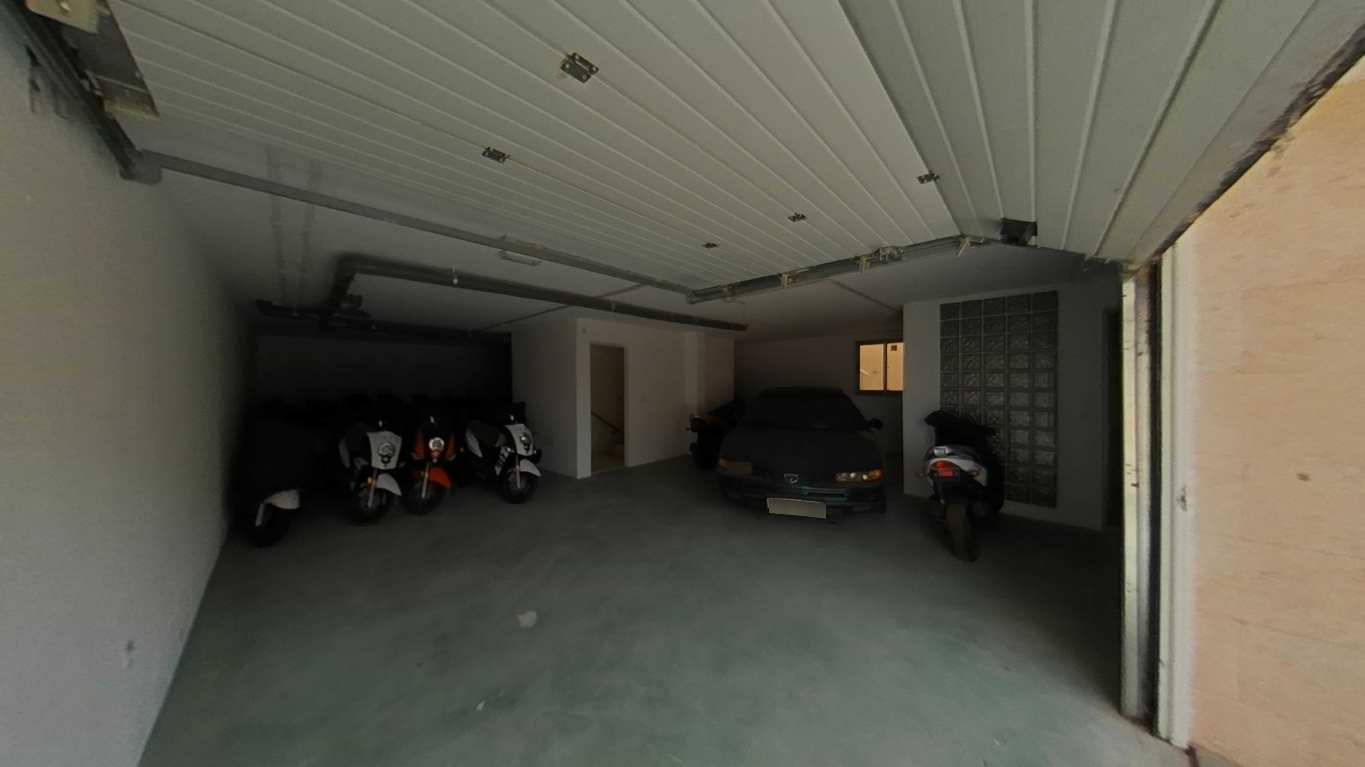 Chalet adosado en venta en calle Buganvillas