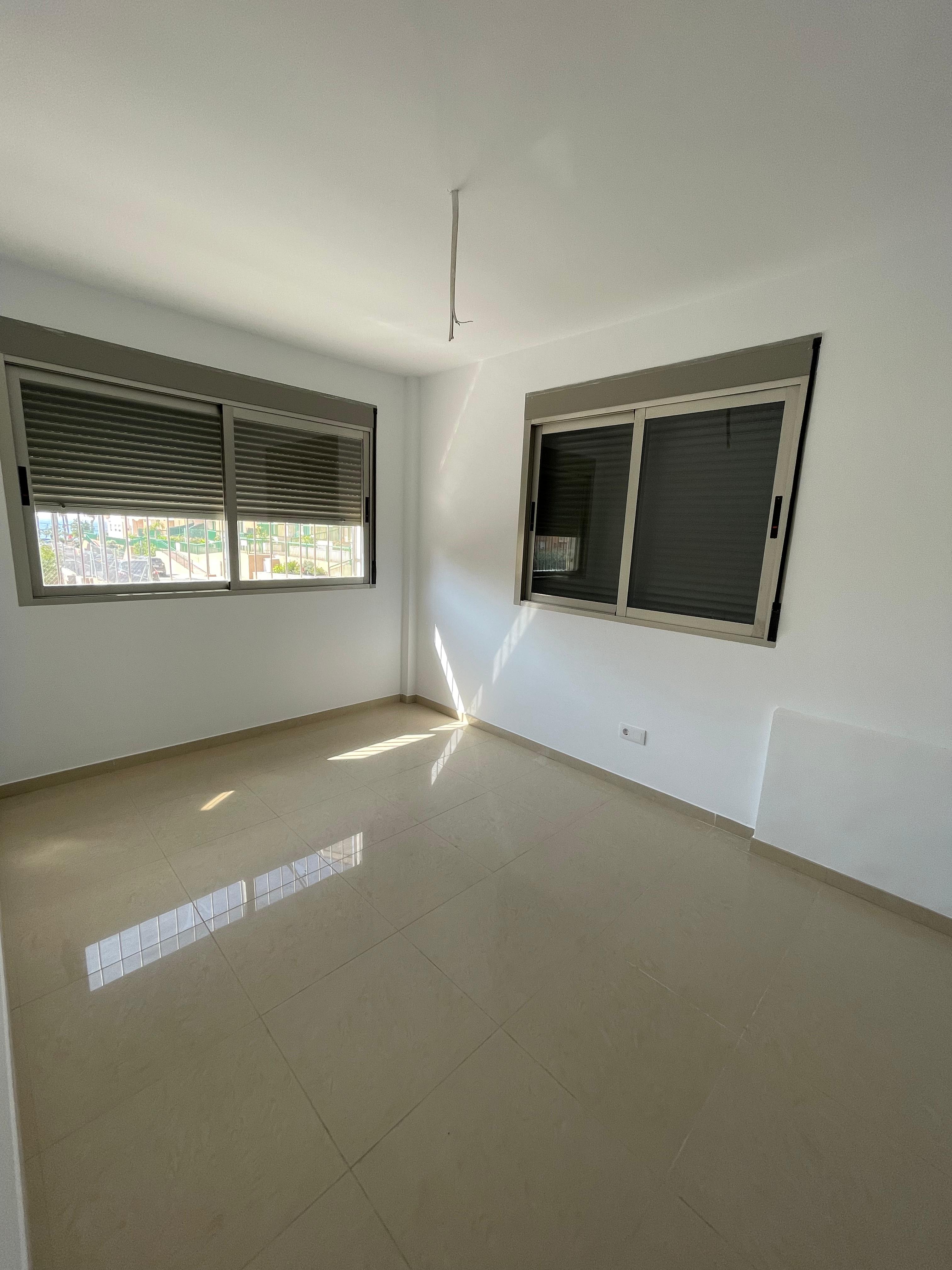 Piso en venta en calle Tomas Breton