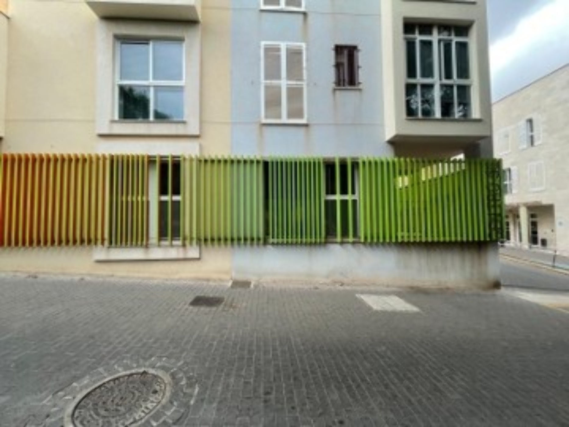 Commercial premises for sale in calle Calafate