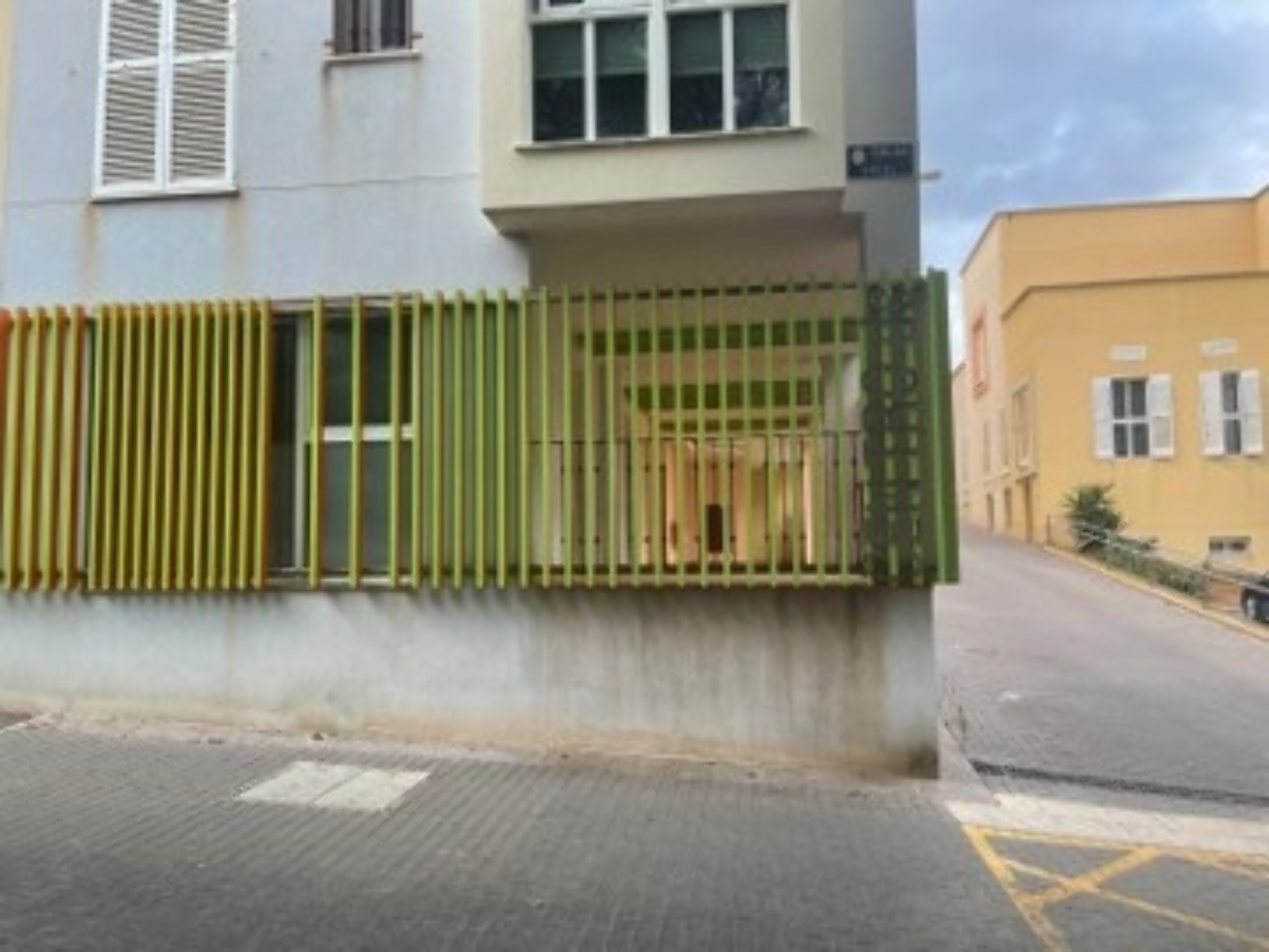 Commercial premises for sale in calle Calafate