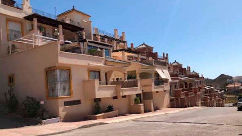 Travail arrêté à vendre à urb Los Geraneos