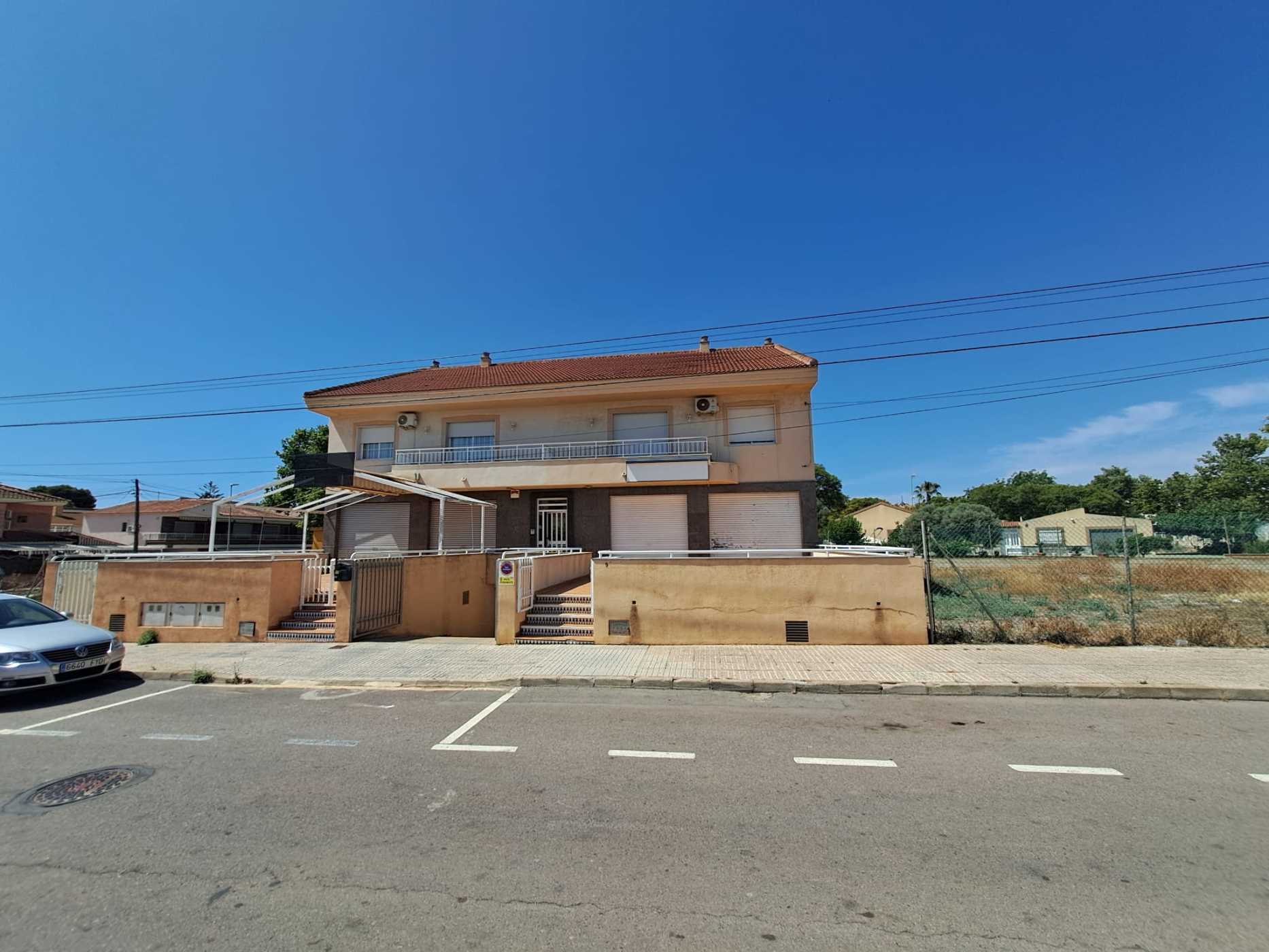 Piso en venta en calle Calle Pintor Sorolla