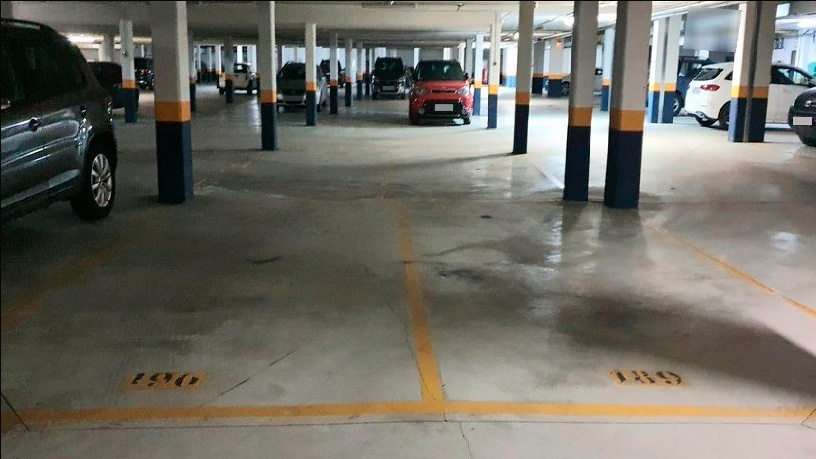 Garage à vendre à plaza Larrache