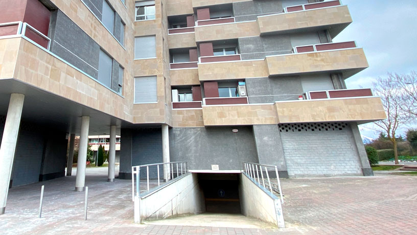 Garaje en venta en plaza Larrache