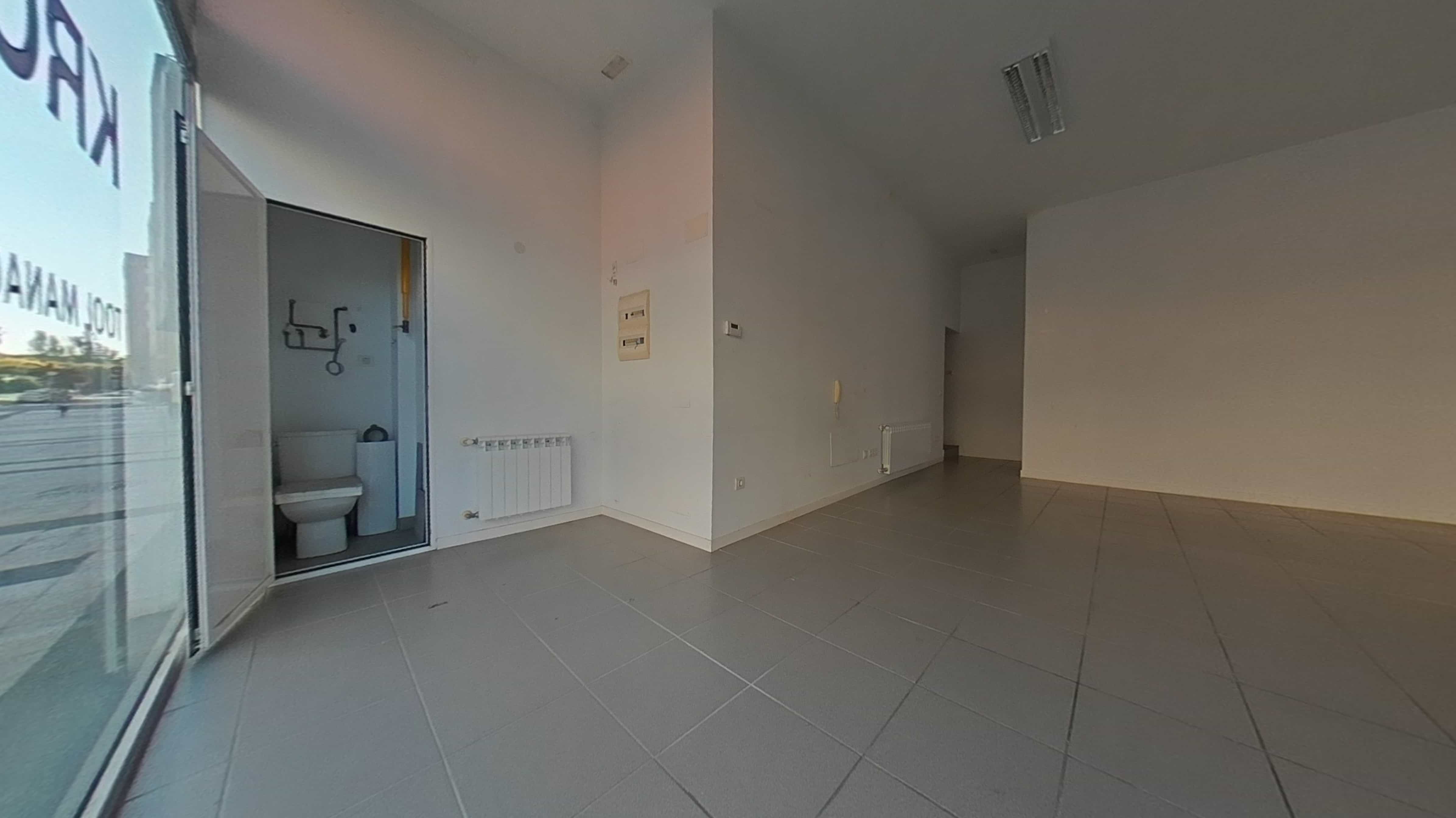 Locaux commerciaux à vendre à calle Miren Martinez Saez del Burgo