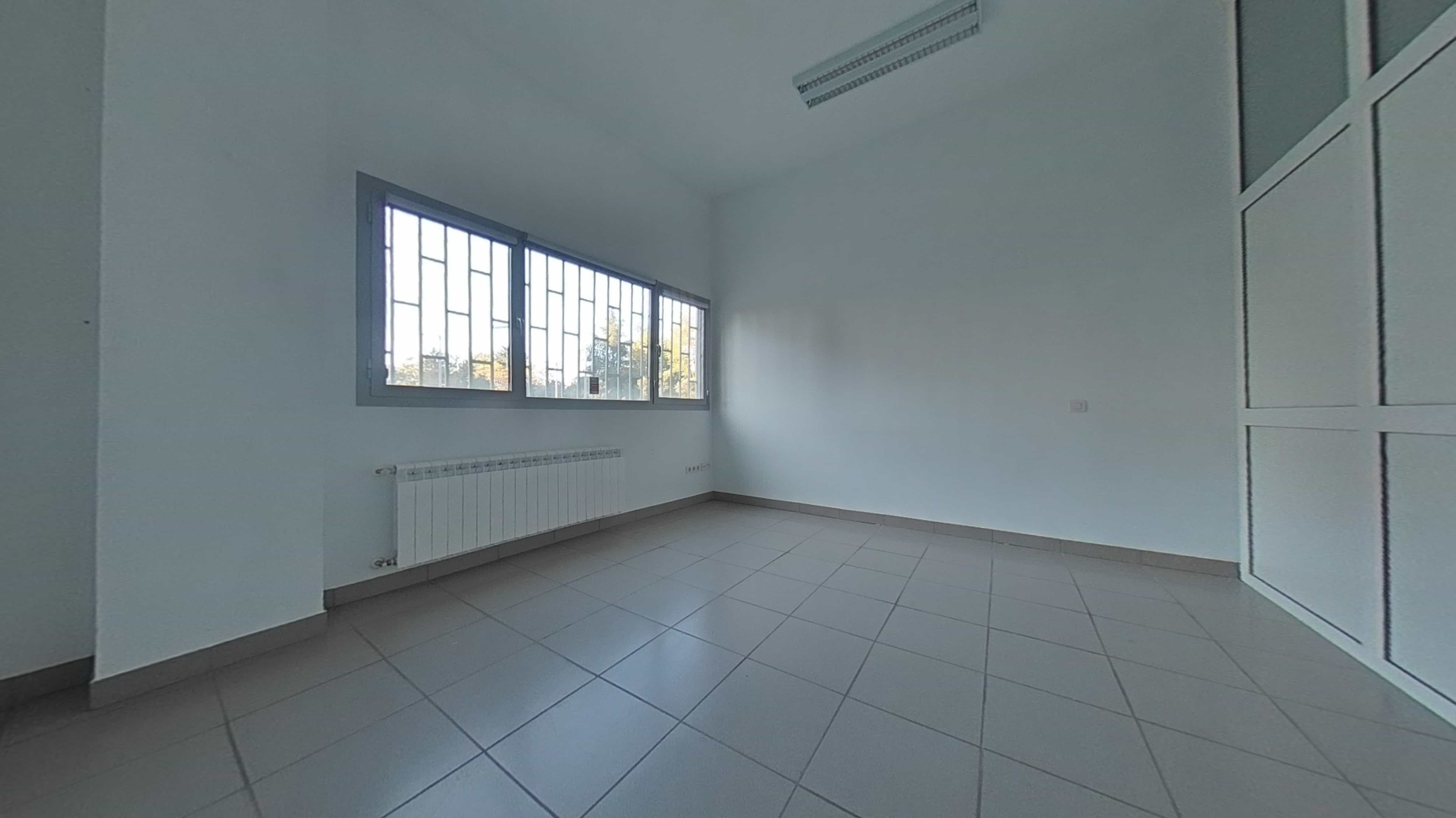 Locaux commerciaux à vendre à calle Miren Martinez Saez del Burgo