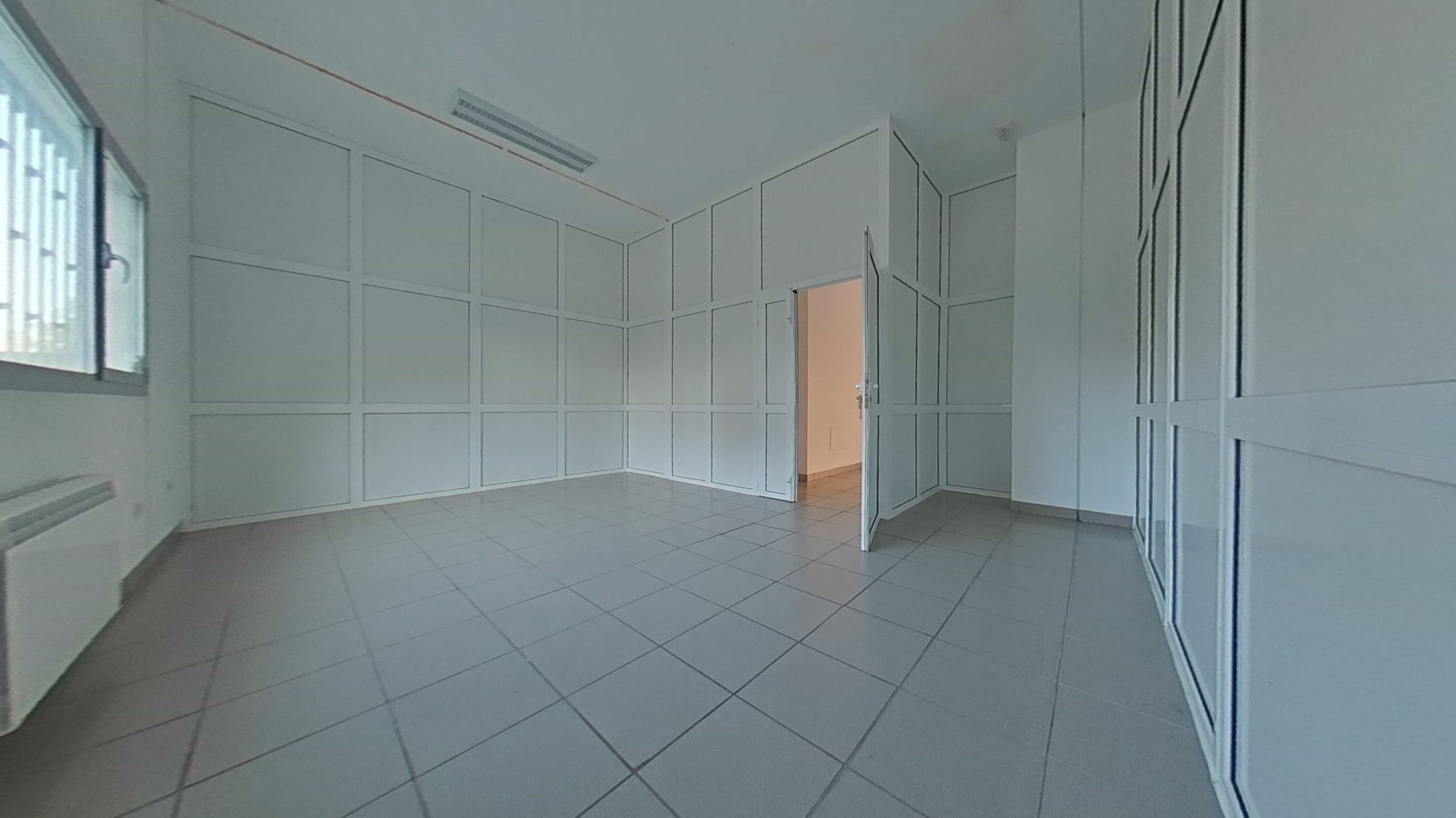 Locaux commerciaux à vendre à calle Miren Martinez Saez del Burgo