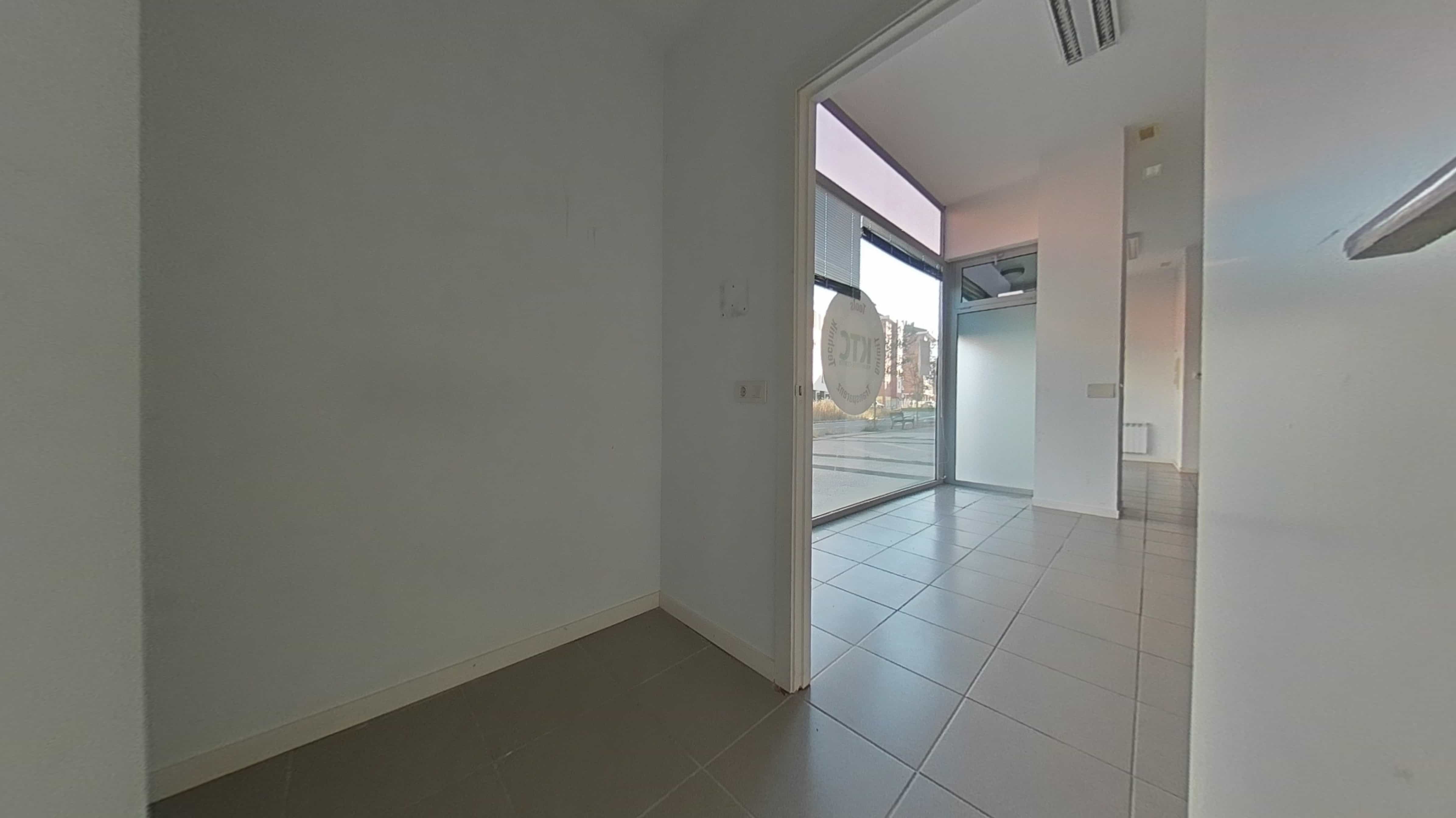 Locaux commerciaux à vendre à calle Miren Martinez Saez del Burgo