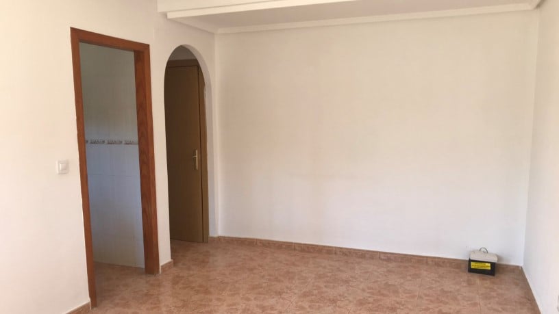 Chalet adosado en venta en calle Doña Rodriguez