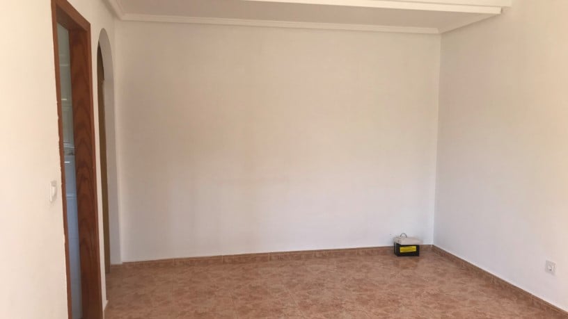 Chalet adosado en venta en calle Doña Rodriguez