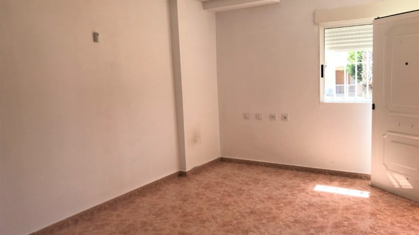 Chalet adosado en venta en calle Doña Rodriguez