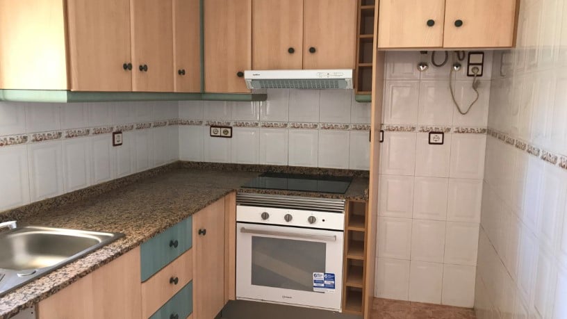 Chalet adosado en venta en calle Doña Rodriguez